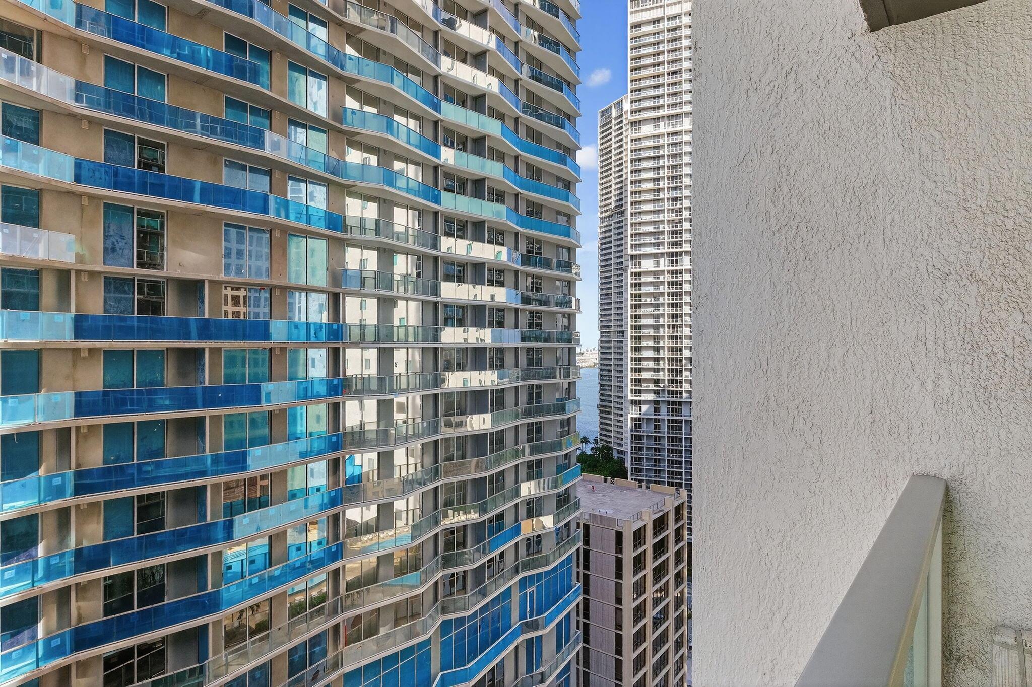 image 500 Brickell West Condo27