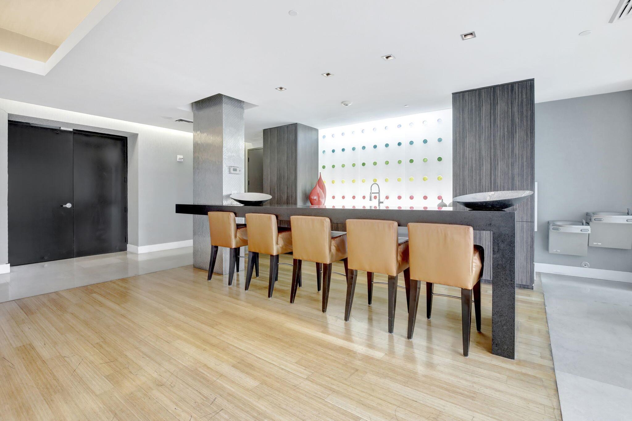 image 500 Brickell West Condo37