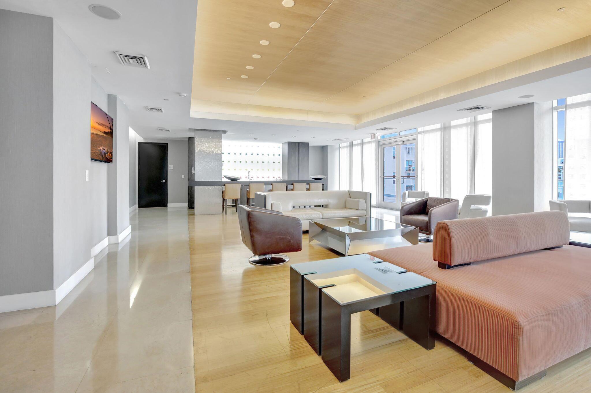 image 500 Brickell West Condo38