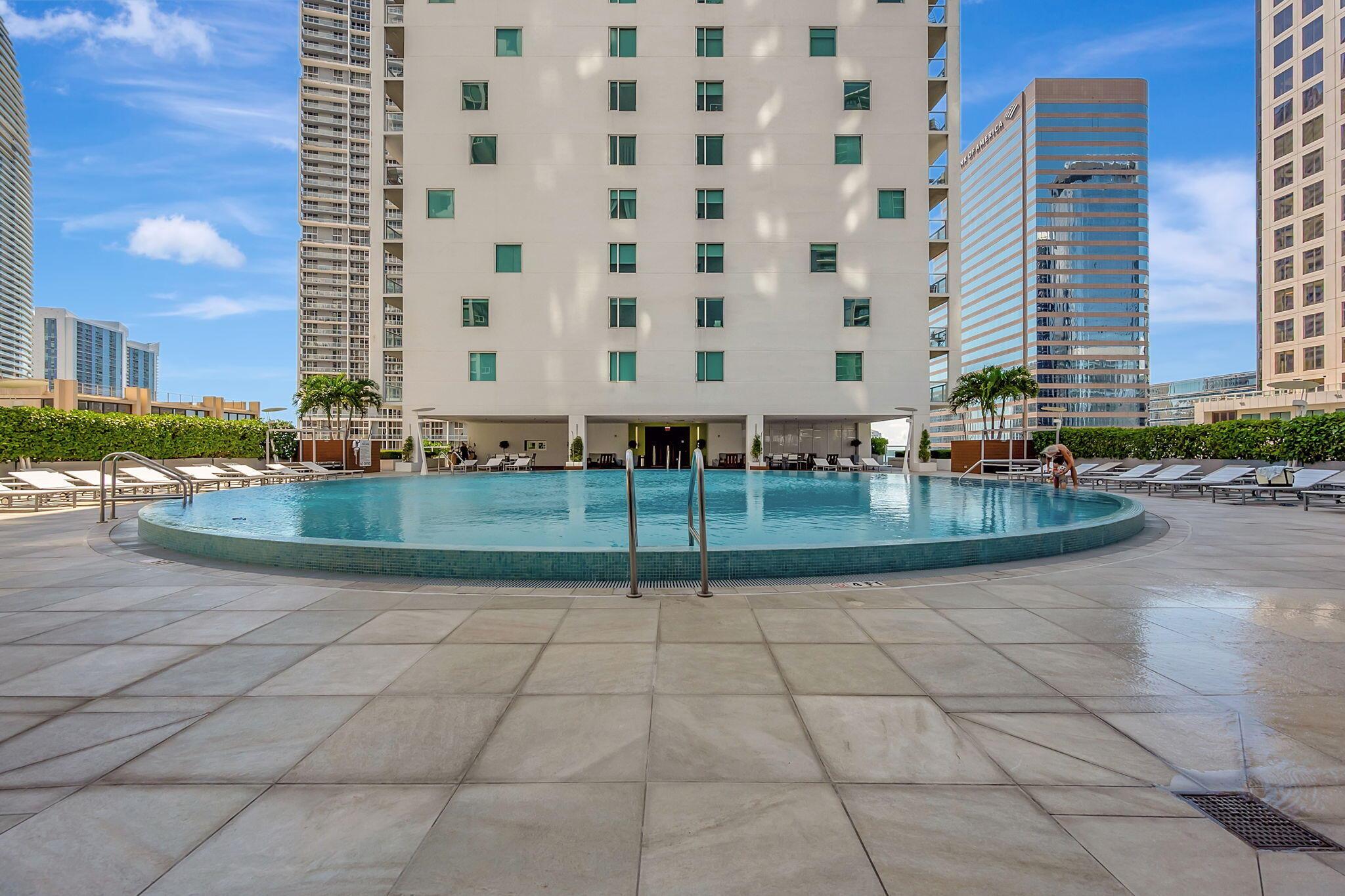 image 500 Brickell West Condo42