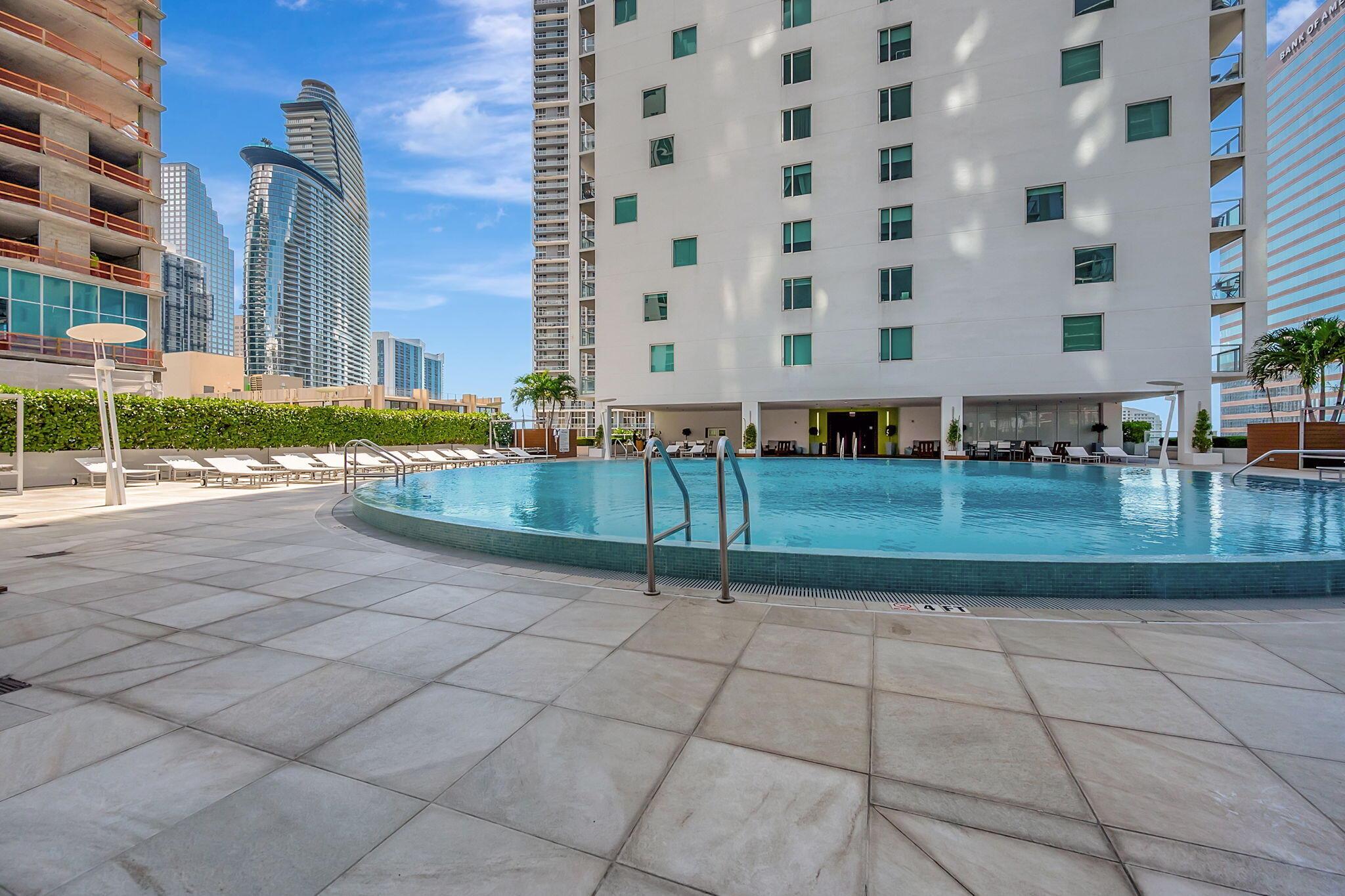 image 500 Brickell West Condo43