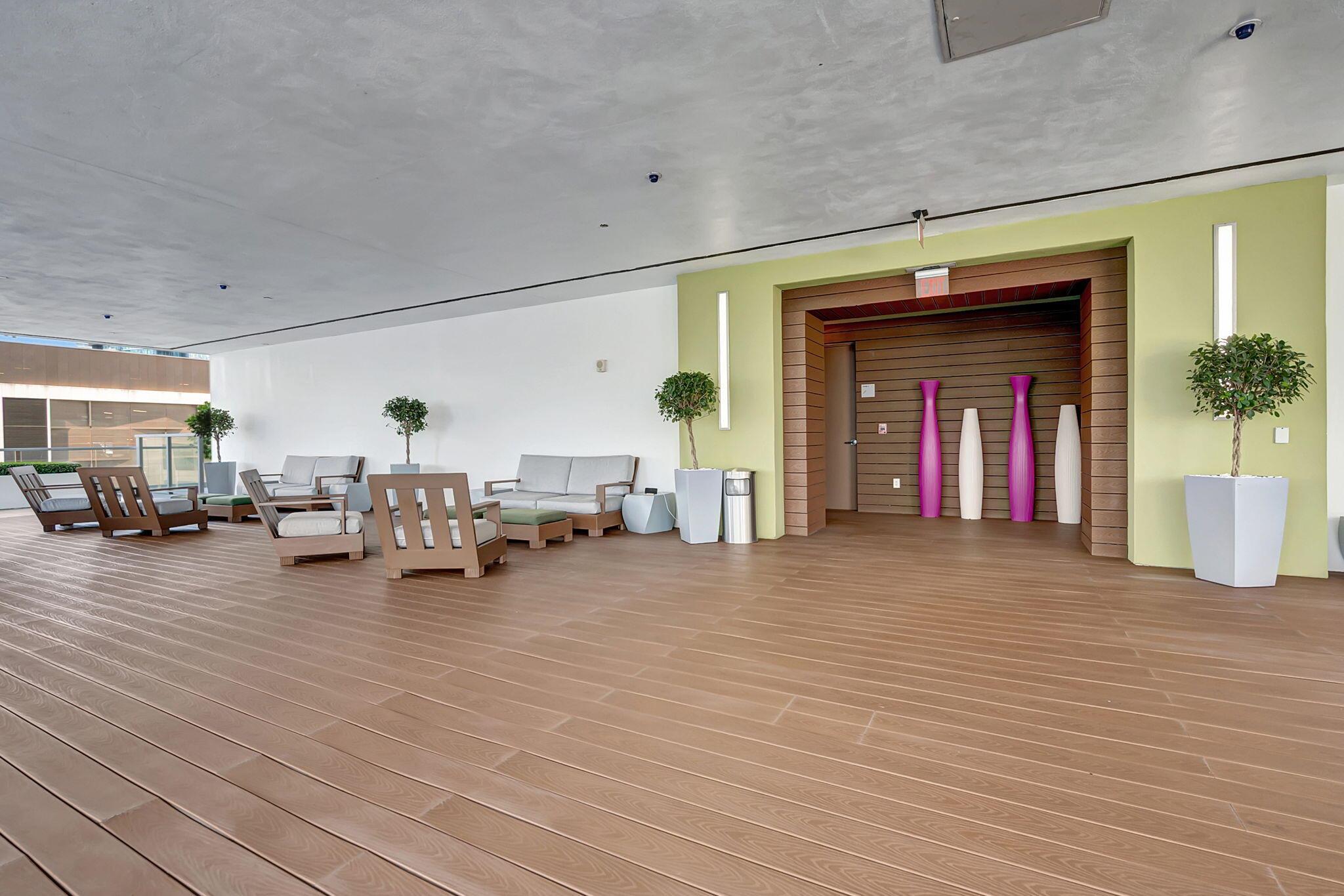 image 500 Brickell West Condo45