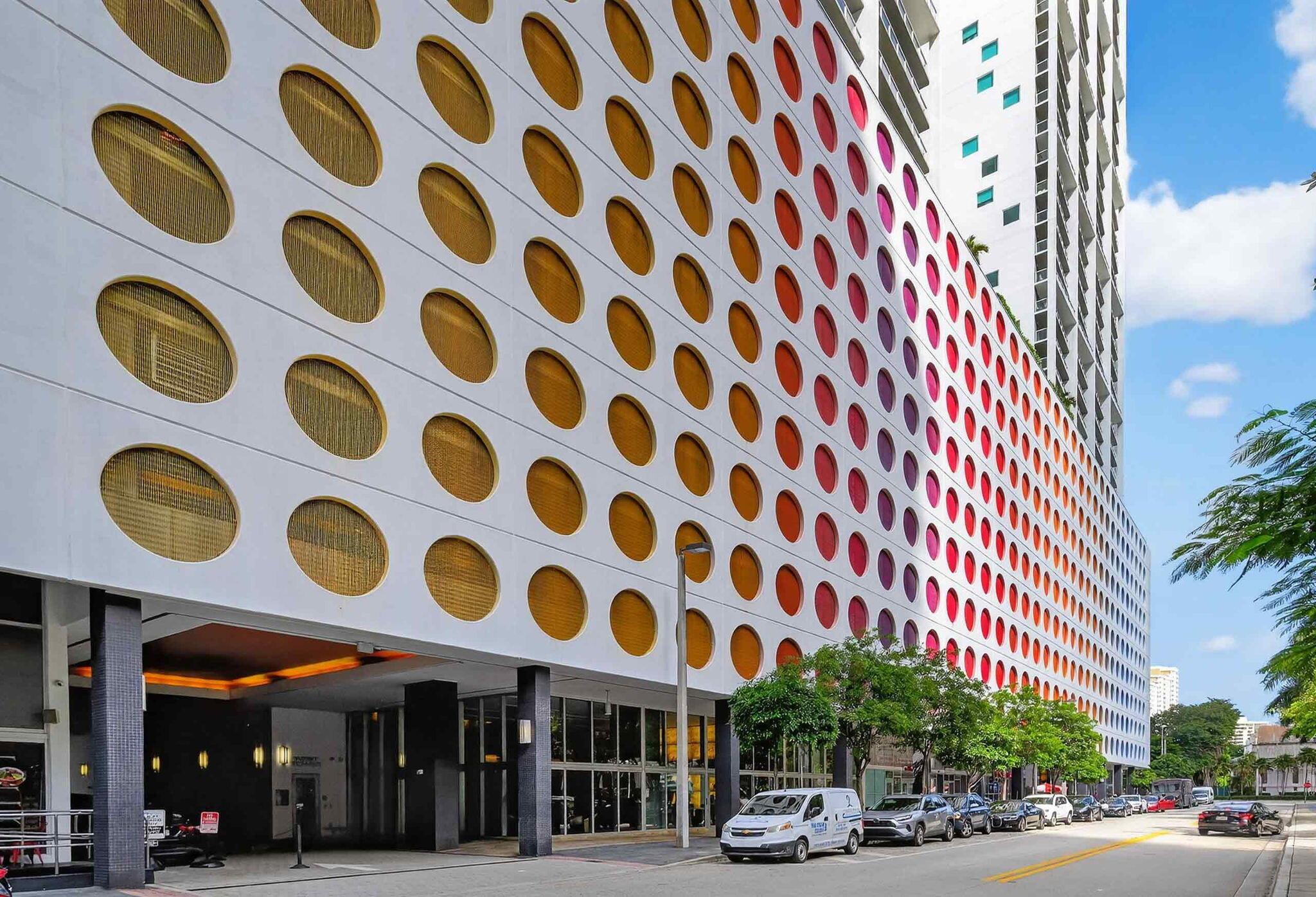 image 500 Brickell West Condo48