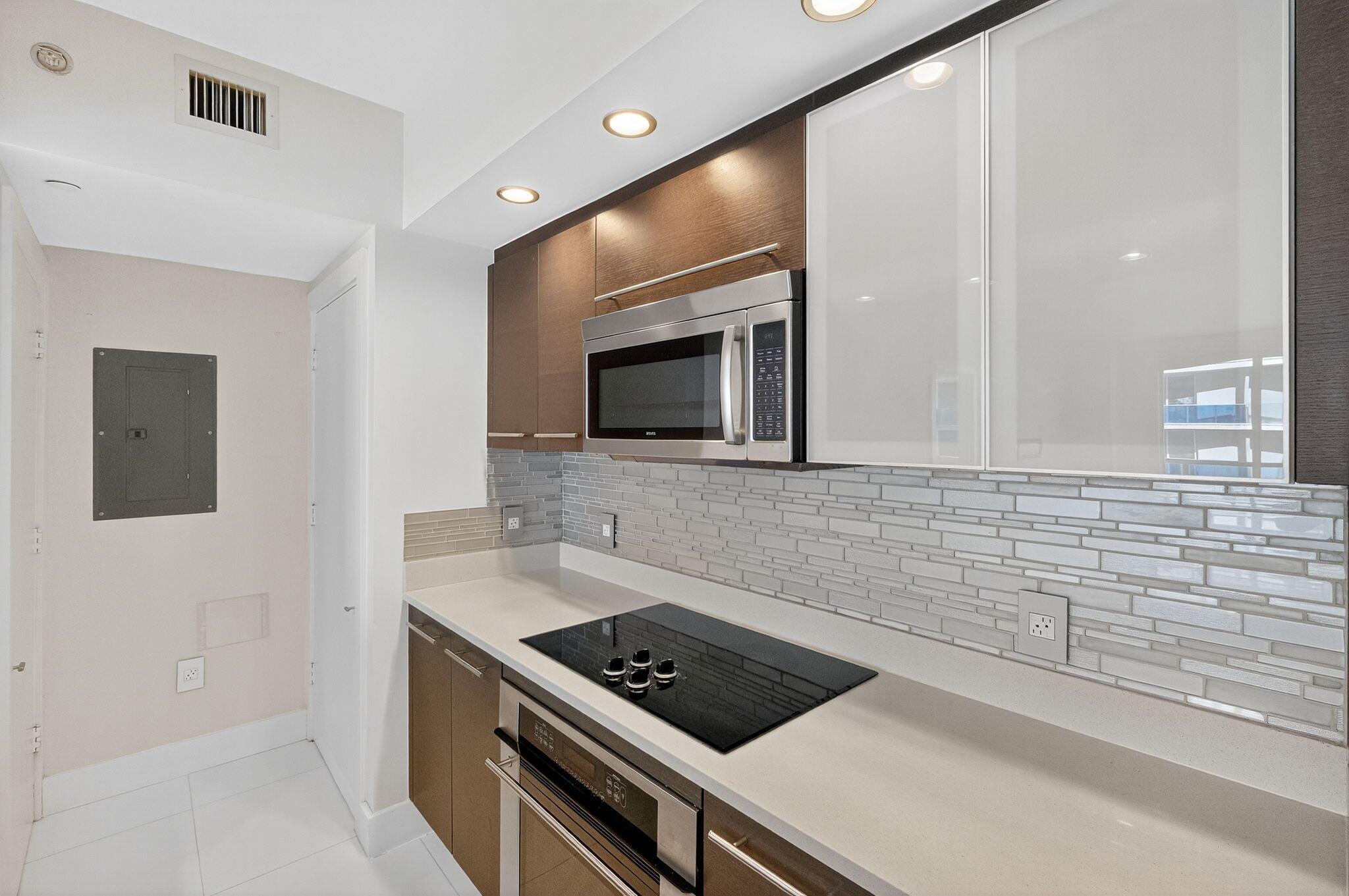 image 500 Brickell West Condo7