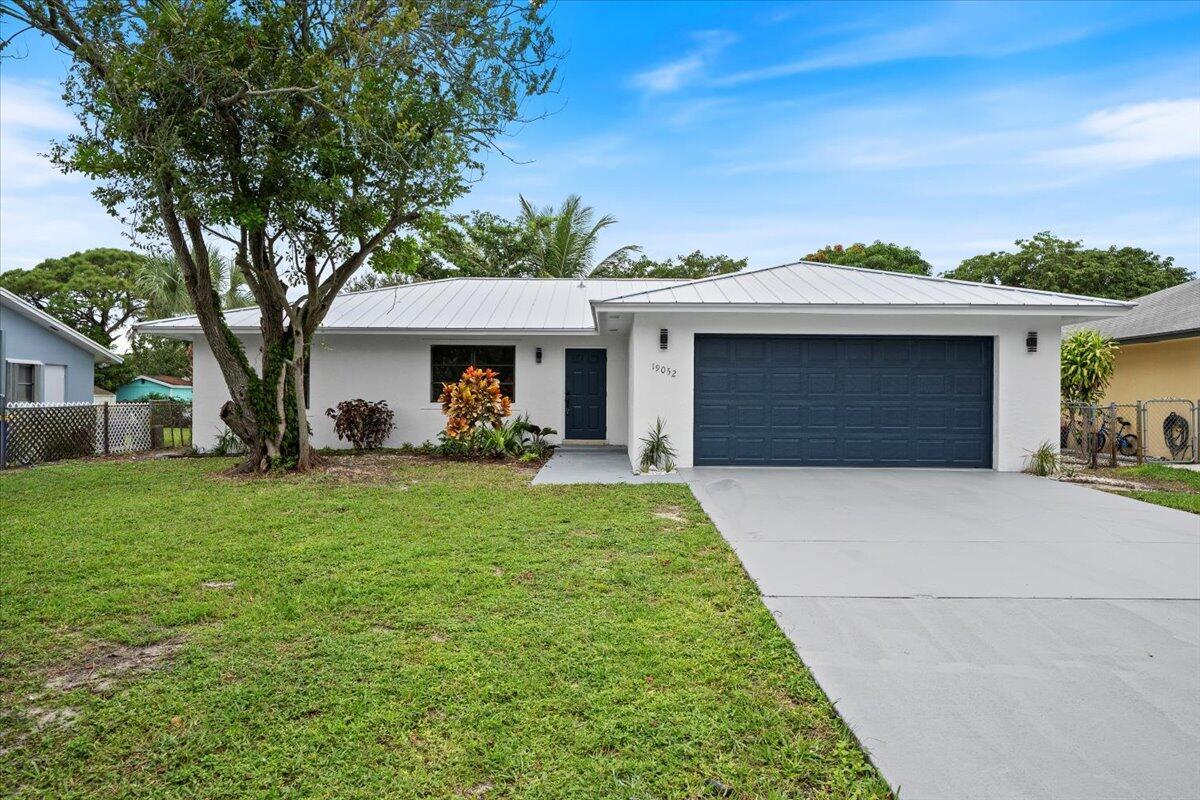 19052 SE Hillcrest Dr