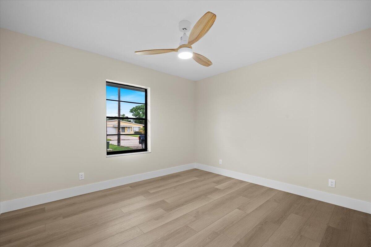 19052 SE Hillcrest Dr Tequesta, FL 33469