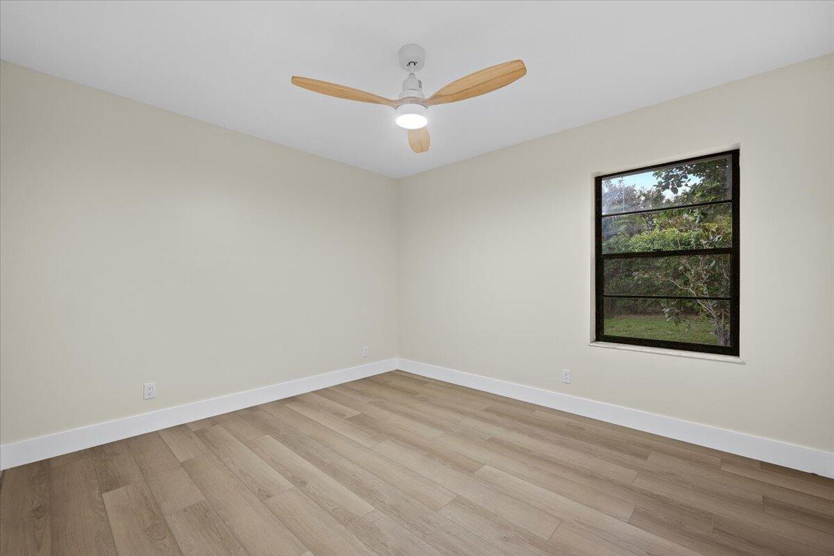 19052 SE Hillcrest Dr Tequesta, FL 33469