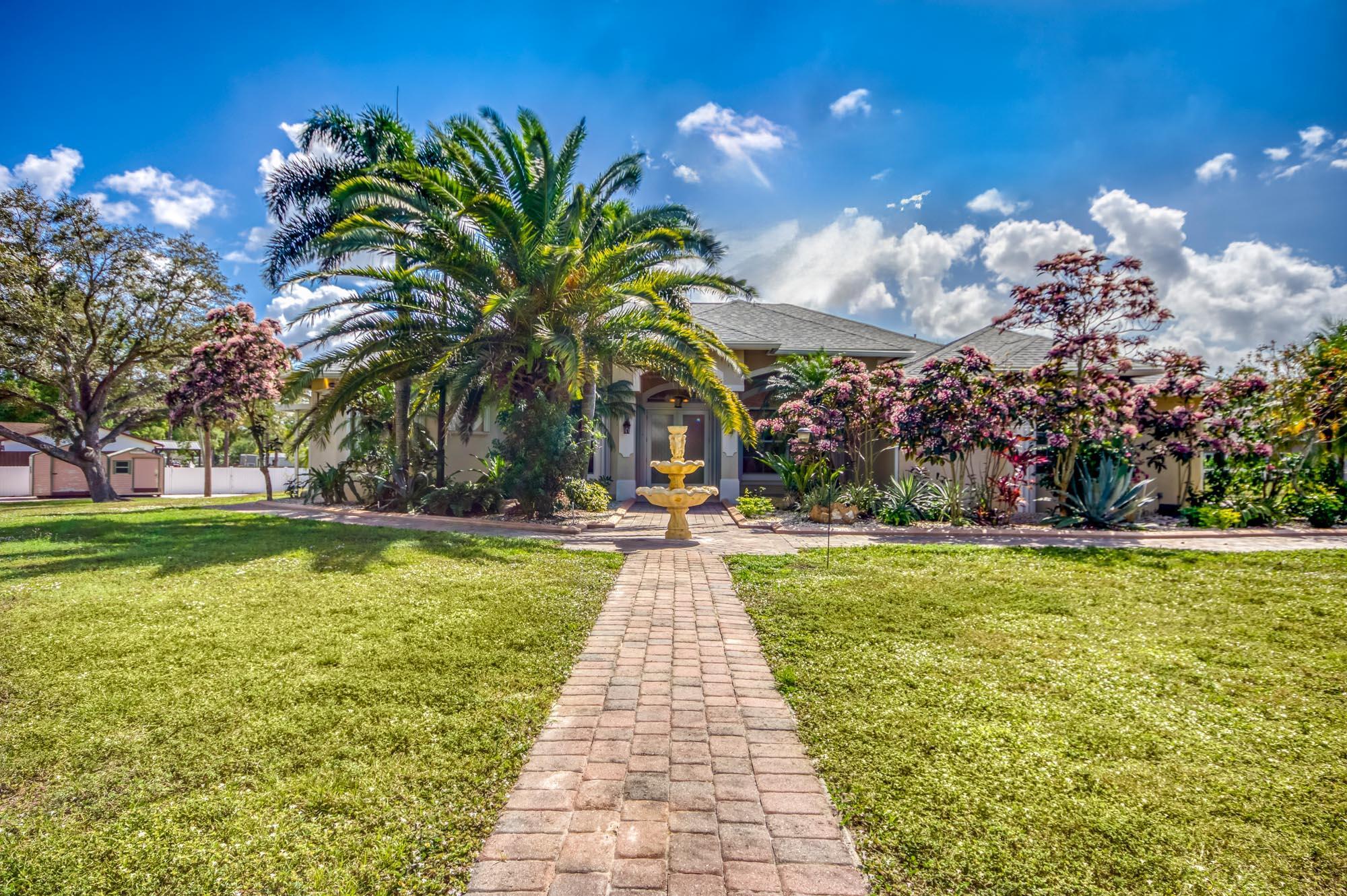 7260 Grapeview Blvd