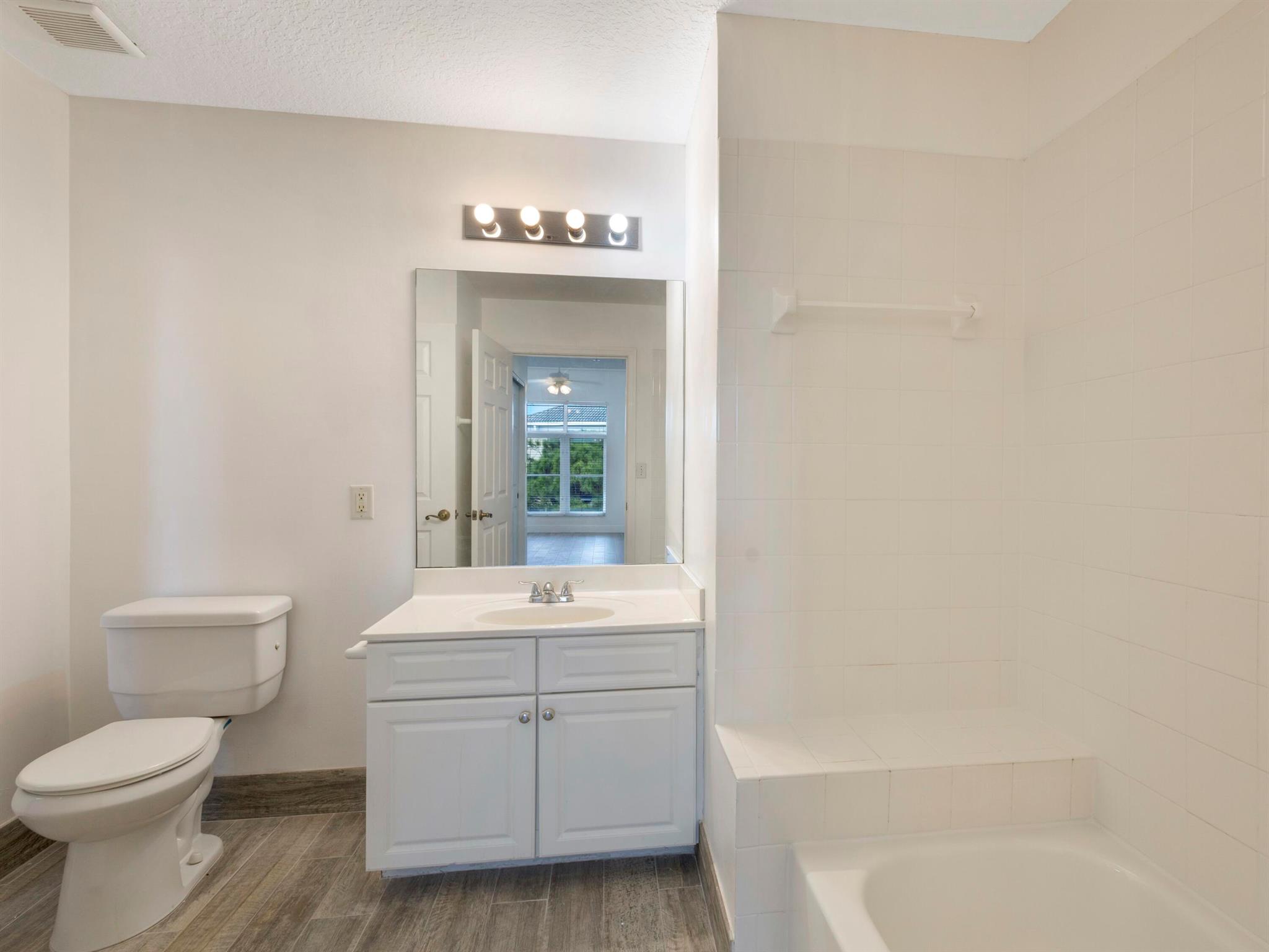 Undisclosed Address Jupiter, FL 33458