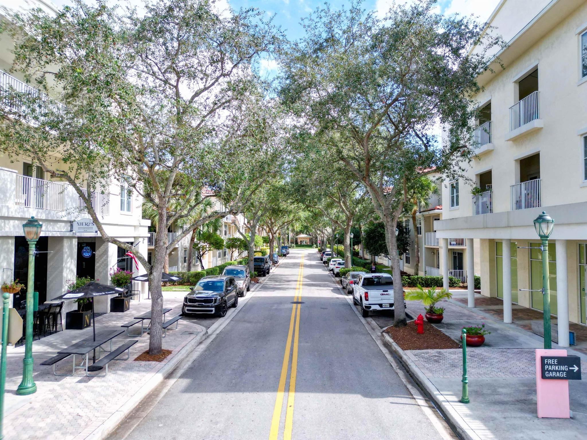 Undisclosed Address Jupiter, FL 33458