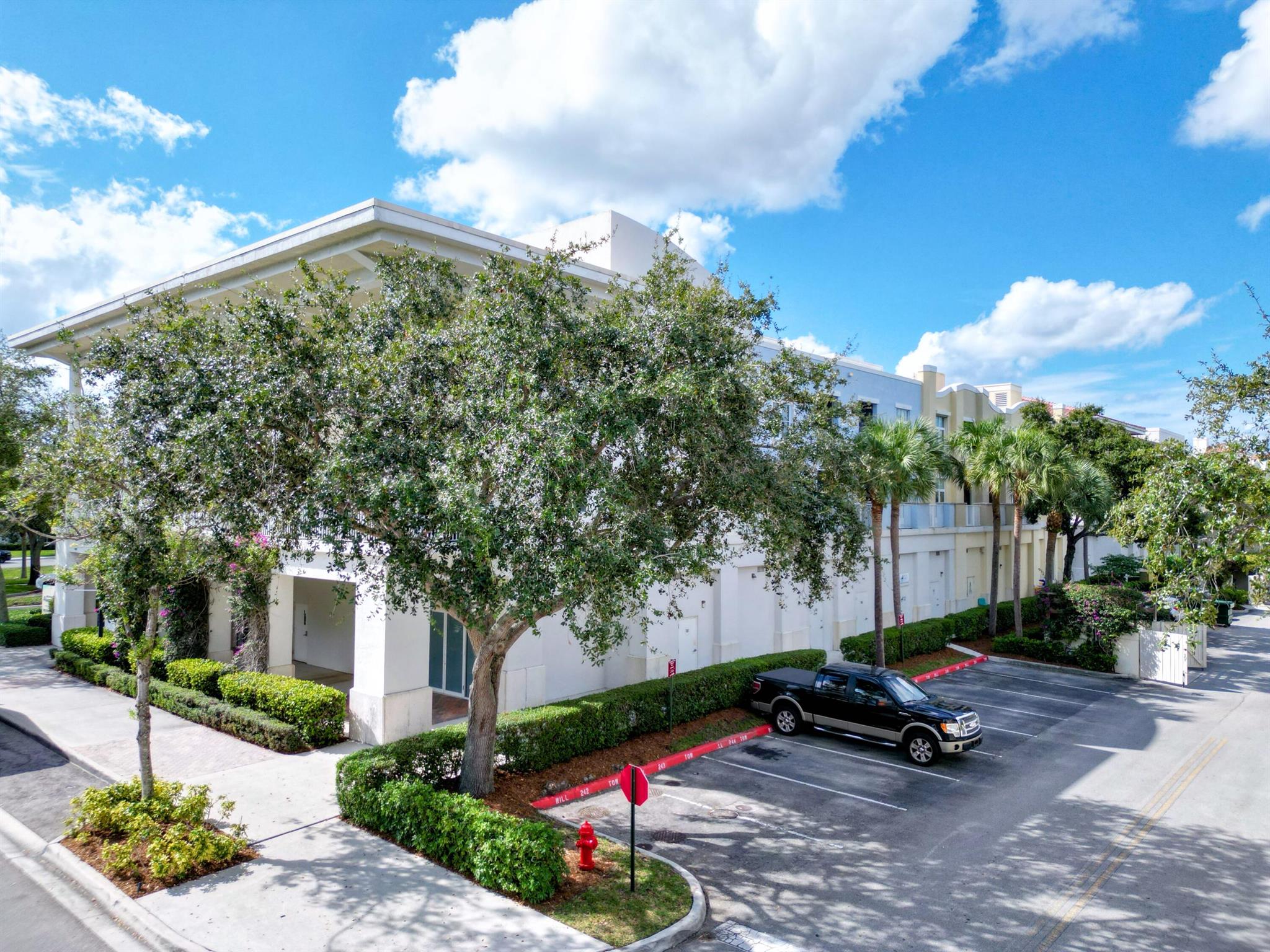 Undisclosed Address Jupiter, FL 33458