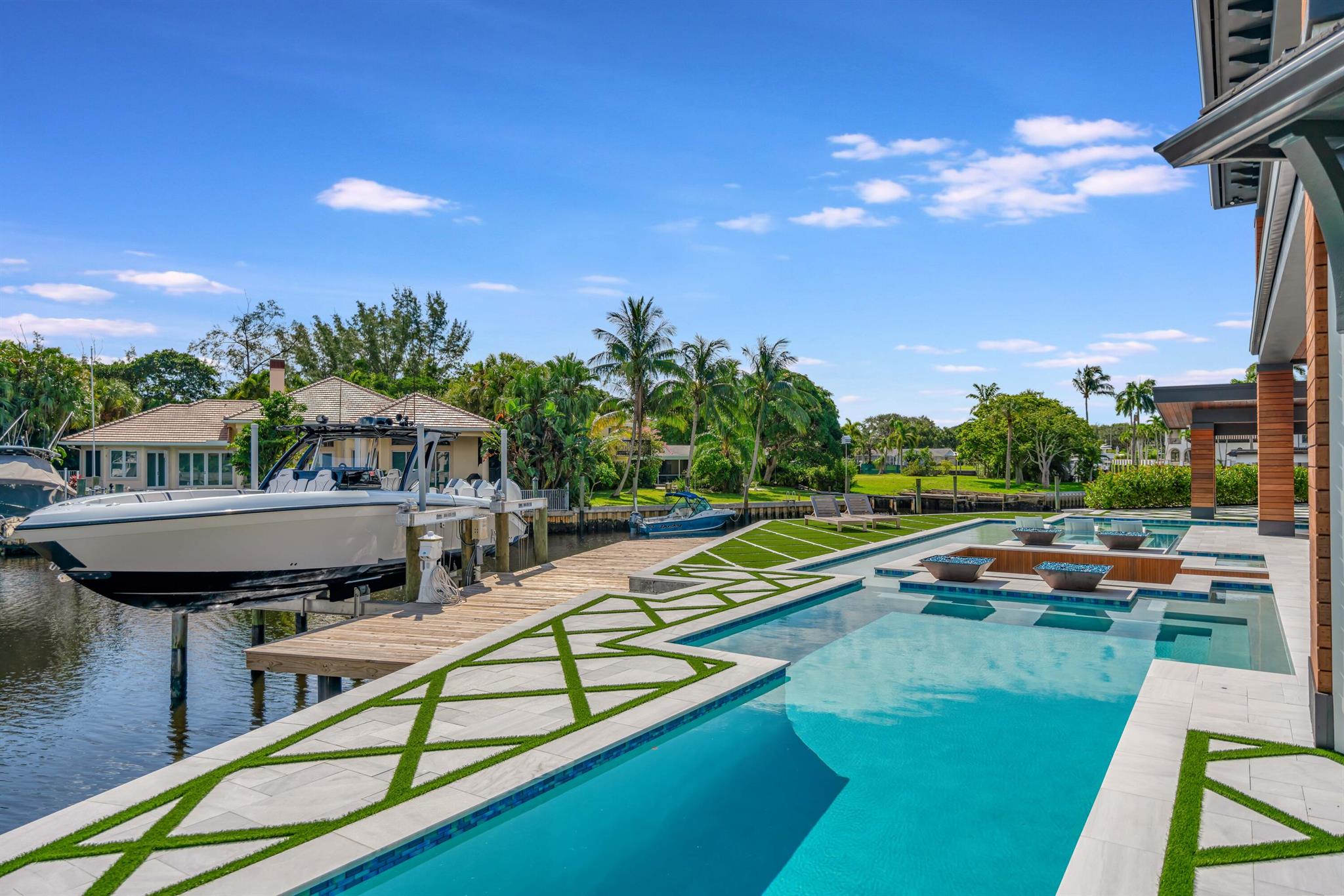 2143 Carib Cir Palm Beach Gardens, FL 33410