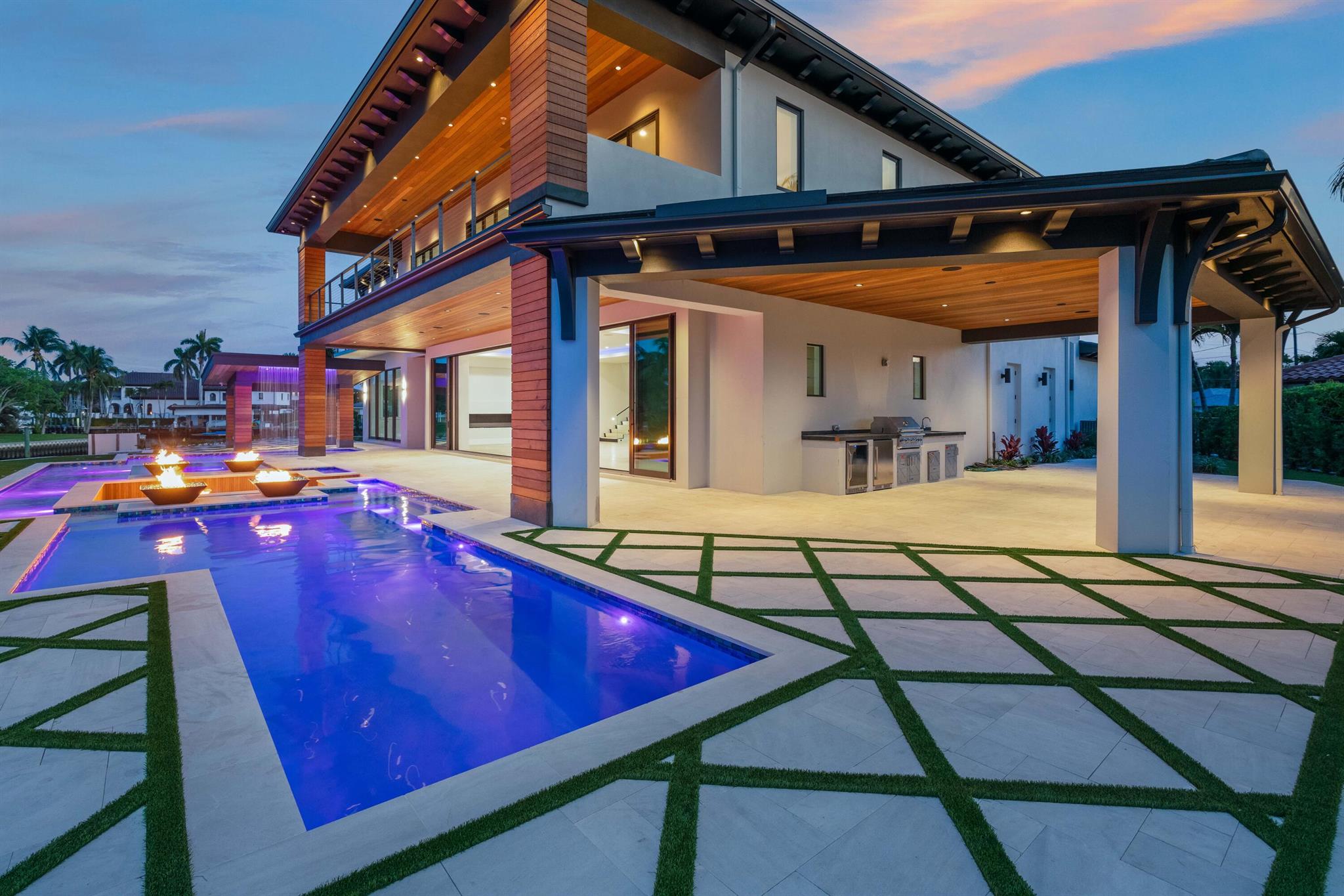 2143 Carib Cir Palm Beach Gardens, FL 33410