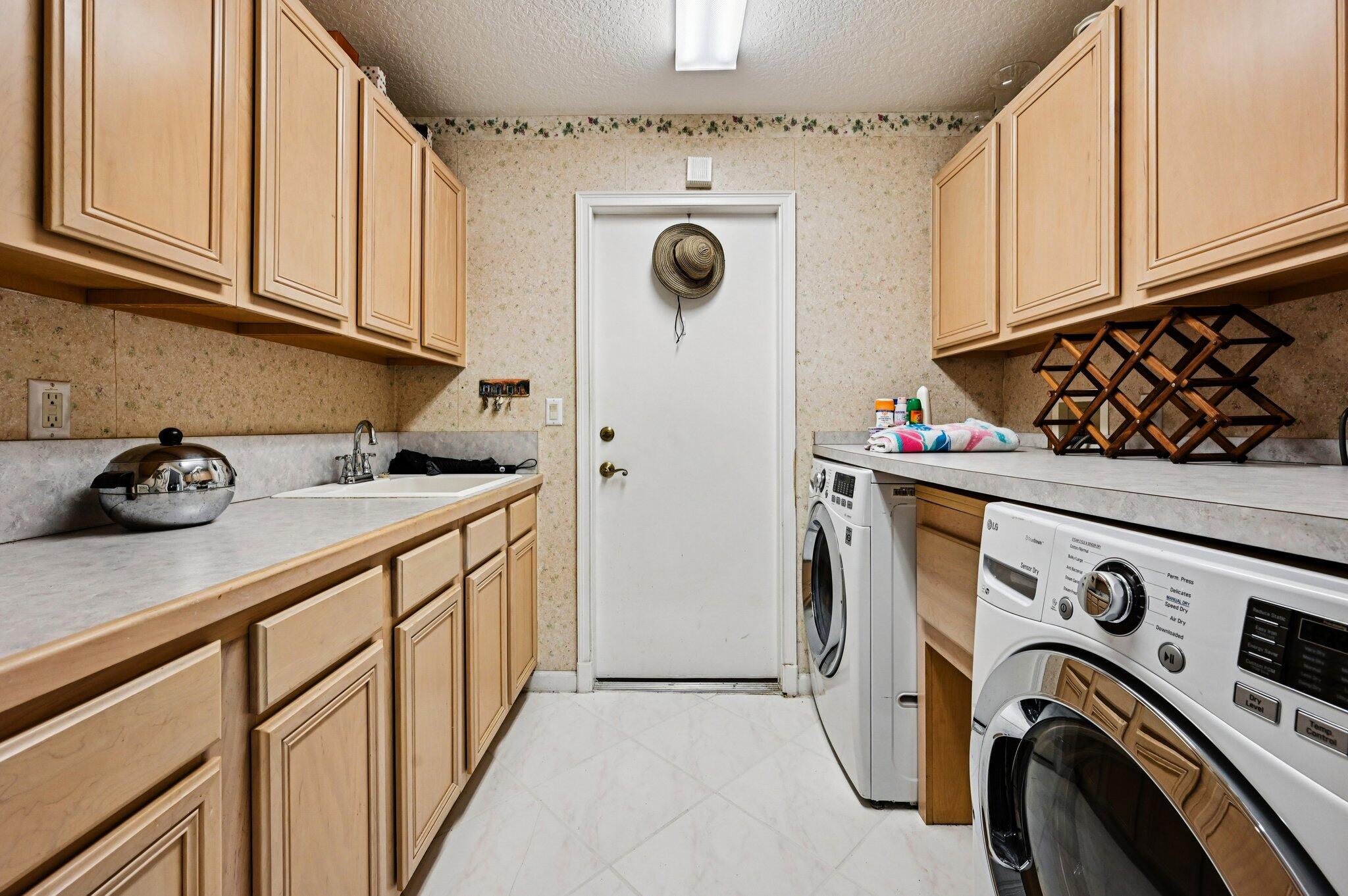 231 Sparrow Pt Jupiter, FL 33458