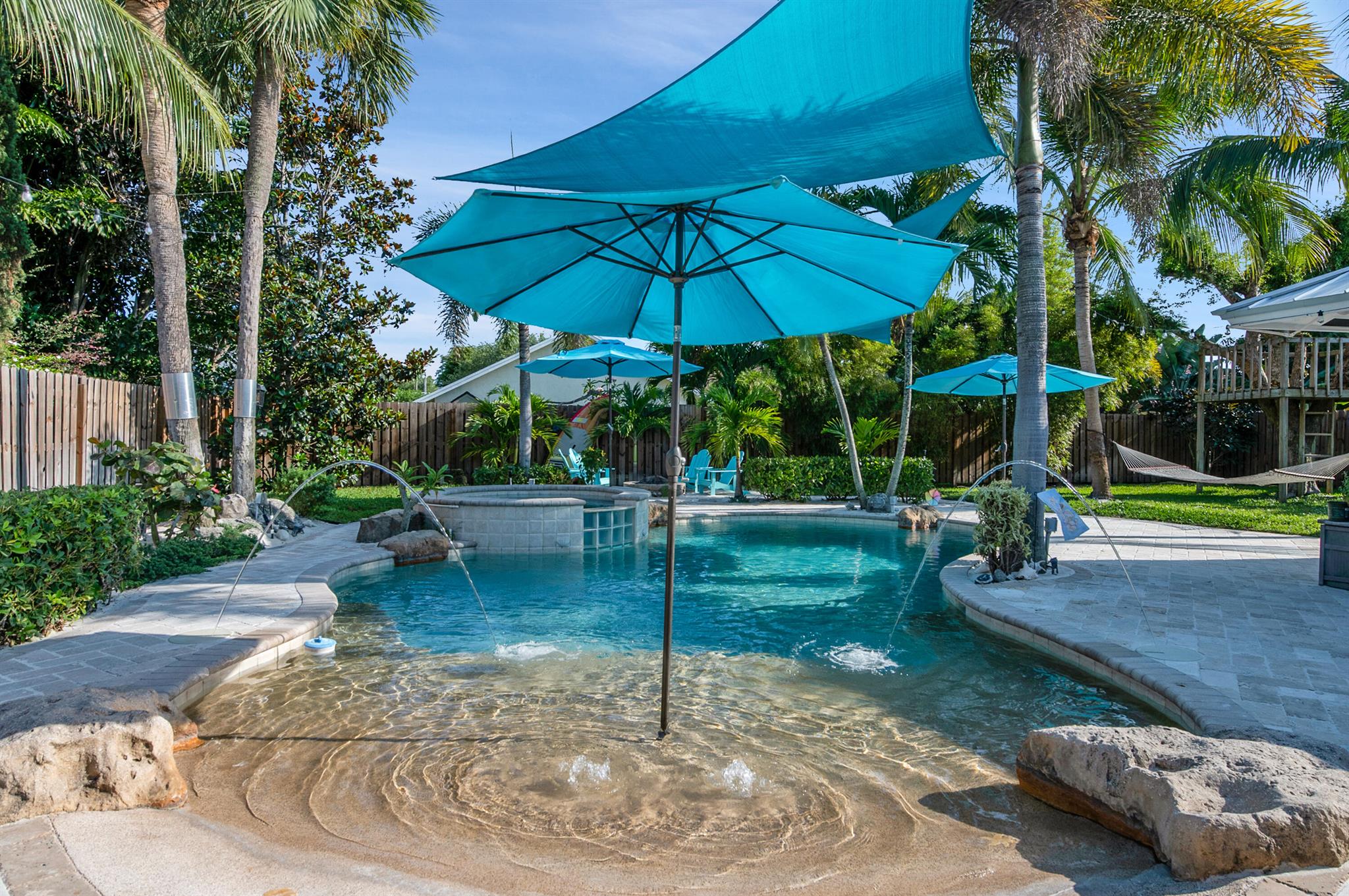 1560 SW 16th St Boca Raton, FL 33486