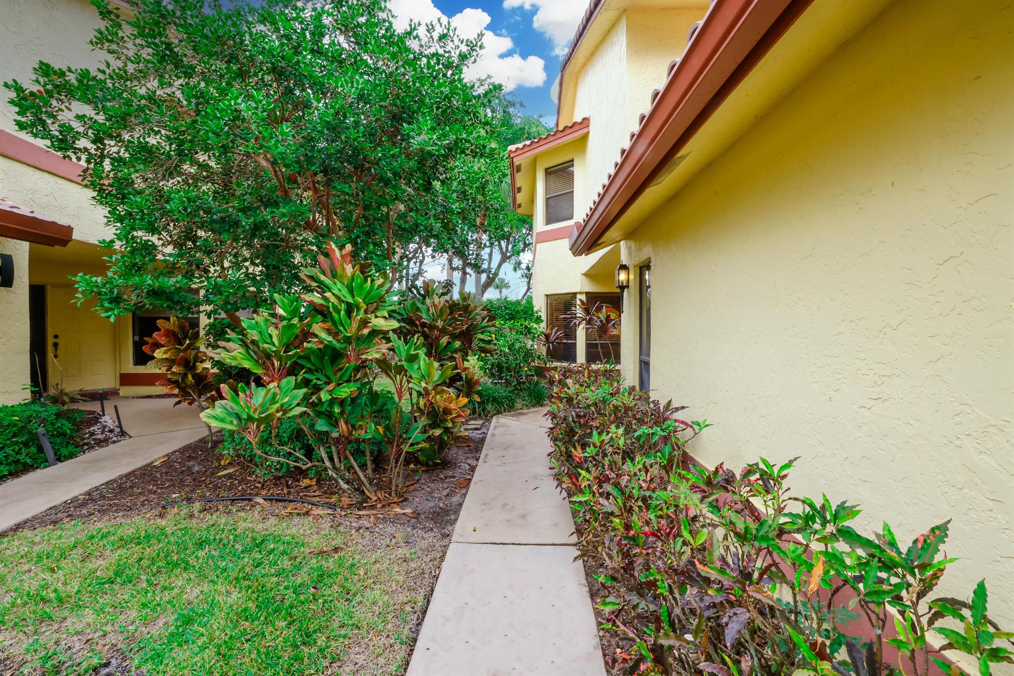 5355 10th Fairway Dr #1 Delray Beach, FL 33484