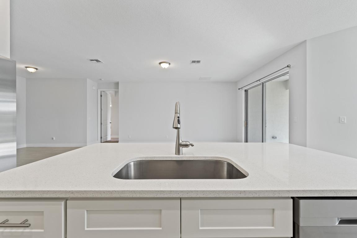 476 SW Crawfish Dr Port St Lucie, FL 34953