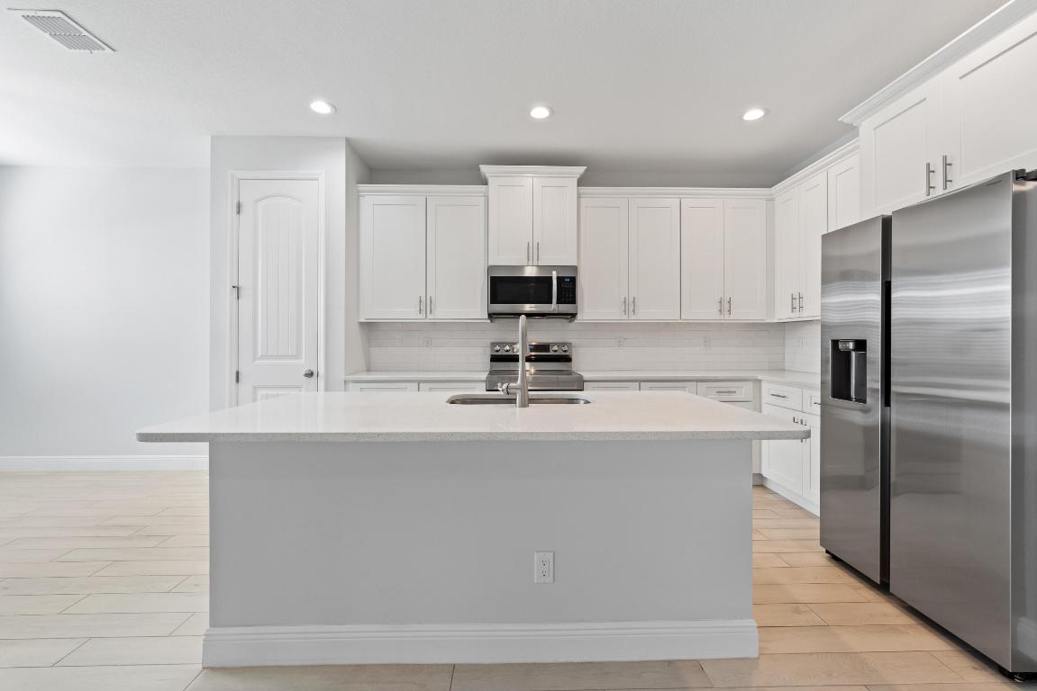 476 SW Crawfish Dr Port St Lucie, FL 34953