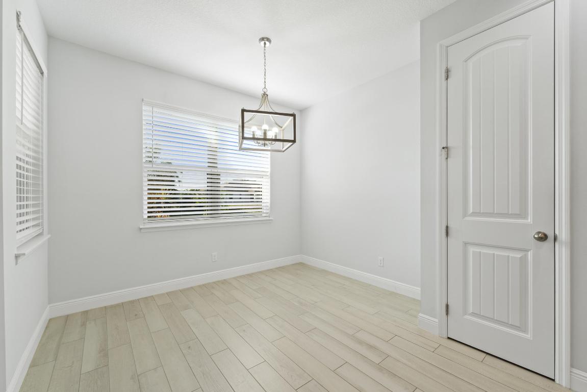 476 SW Crawfish Dr Port St Lucie, FL 34953