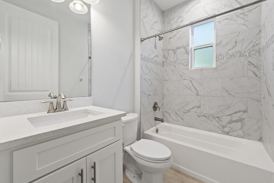 476 SW Crawfish Dr Port St Lucie, FL 34953