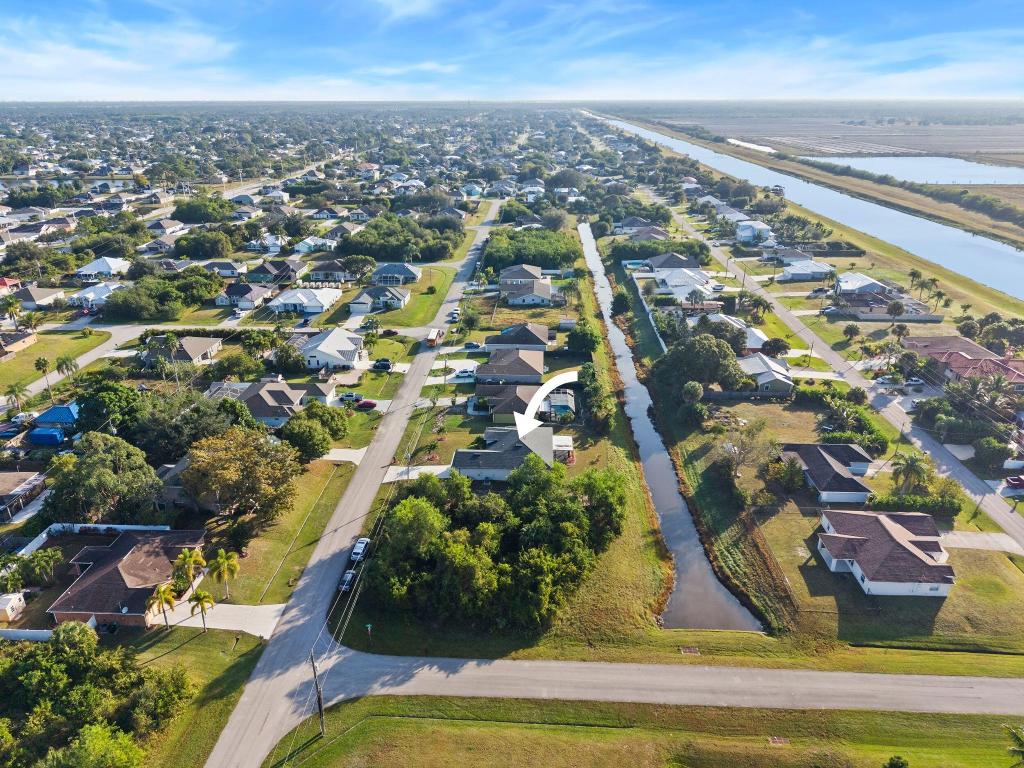 476 SW Crawfish Dr Port St Lucie, FL 34953