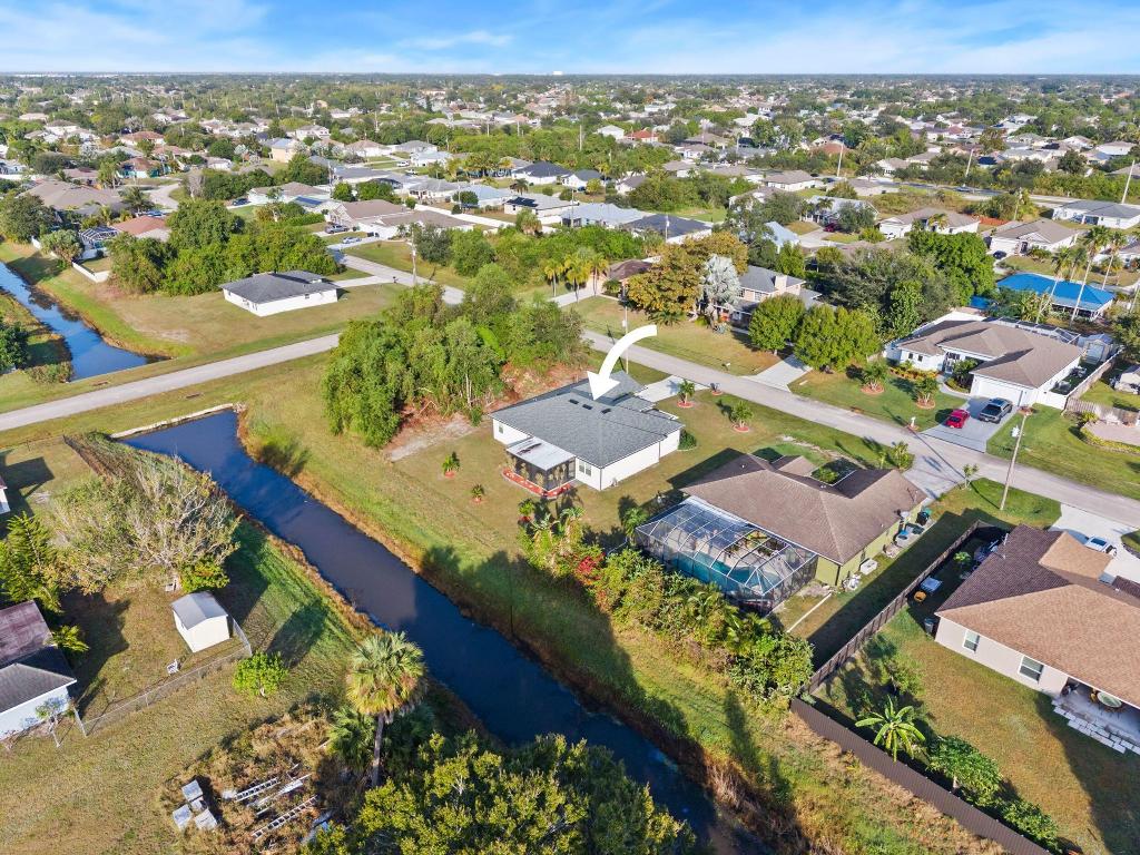 476 SW Crawfish Dr Port St Lucie, FL 34953