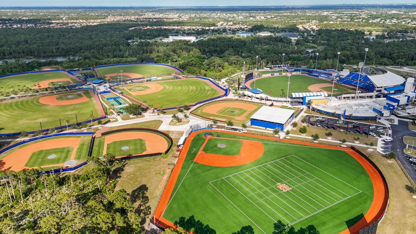 476 SW Crawfish Dr Port St Lucie, FL 34953