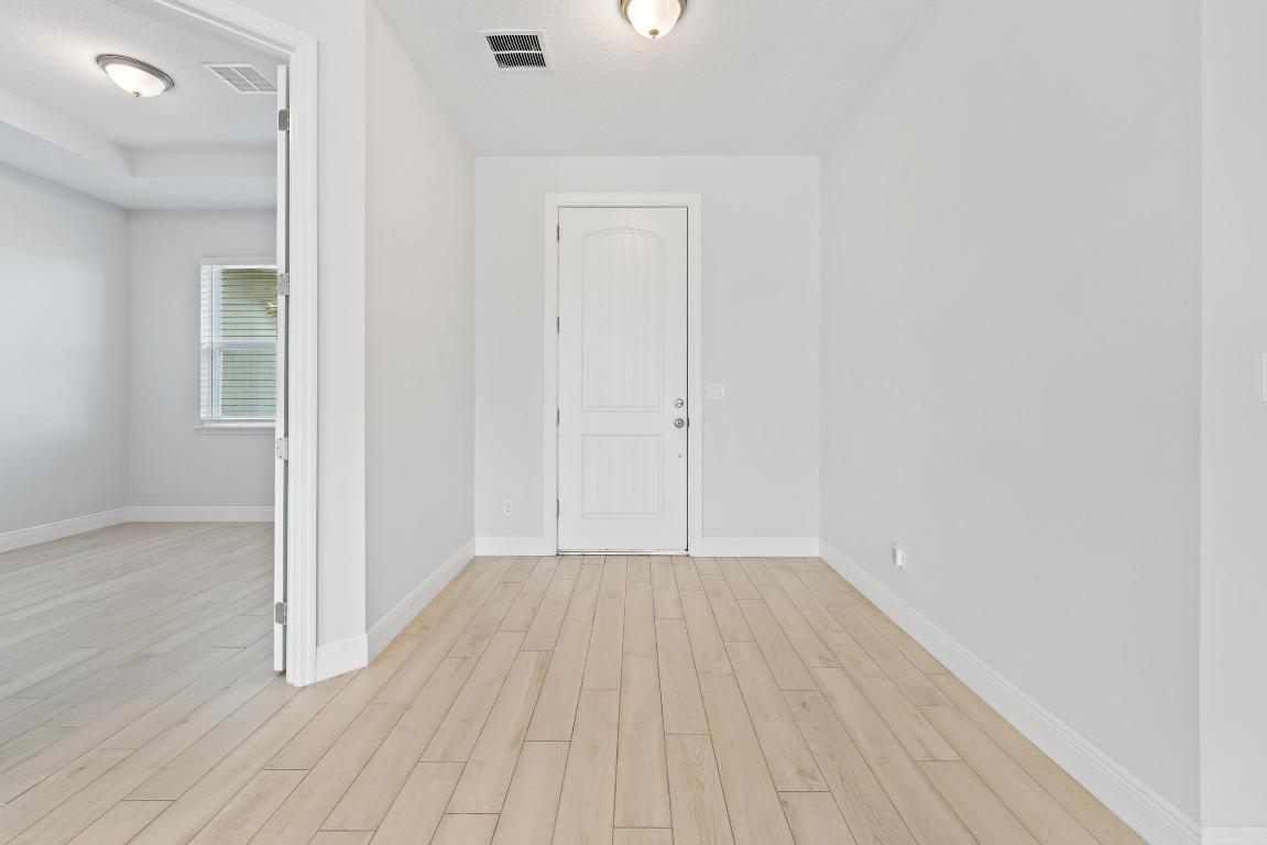 476 SW Crawfish Dr Port St Lucie, FL 34953