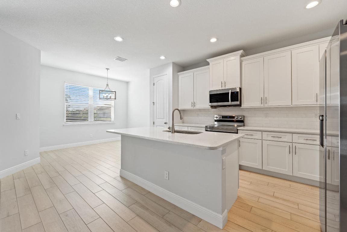 476 SW Crawfish Dr Port St Lucie, FL 34953