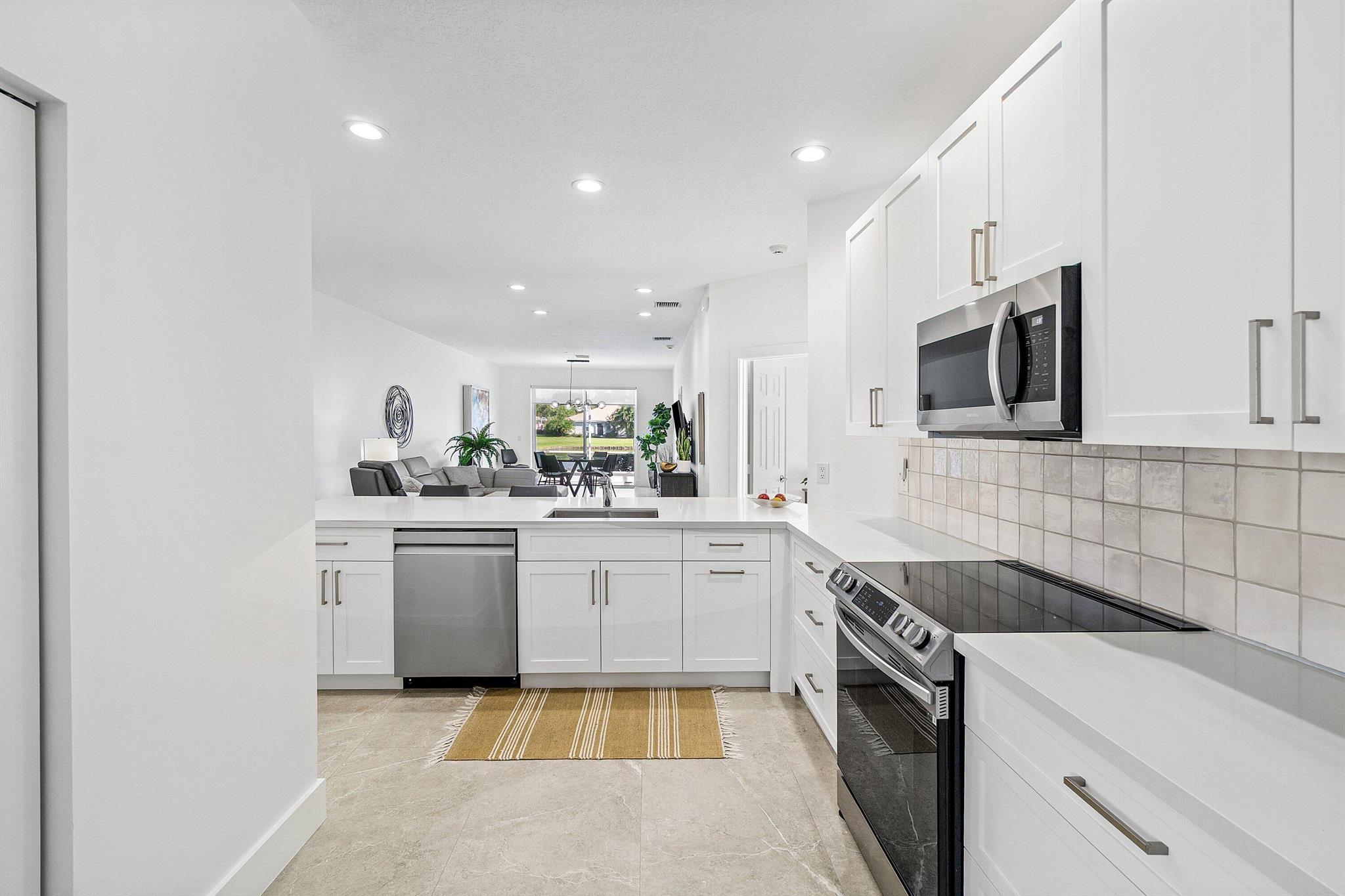 10605 Royal Caribbean Cir Boynton Beach, FL 33437