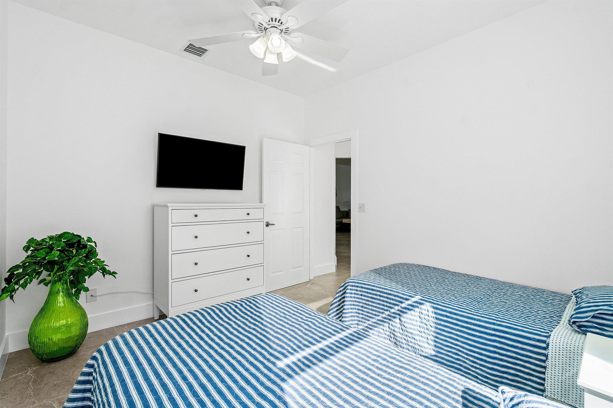 10605 Royal Caribbean Cir Boynton Beach, FL 33437