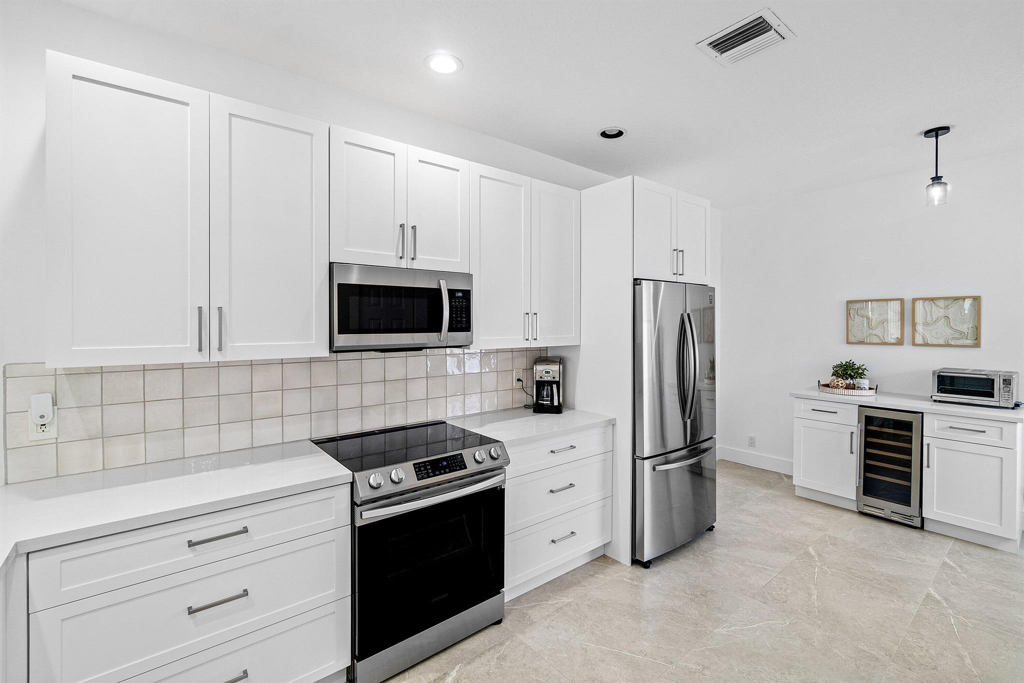 10605 Royal Caribbean Cir Boynton Beach, FL 33437