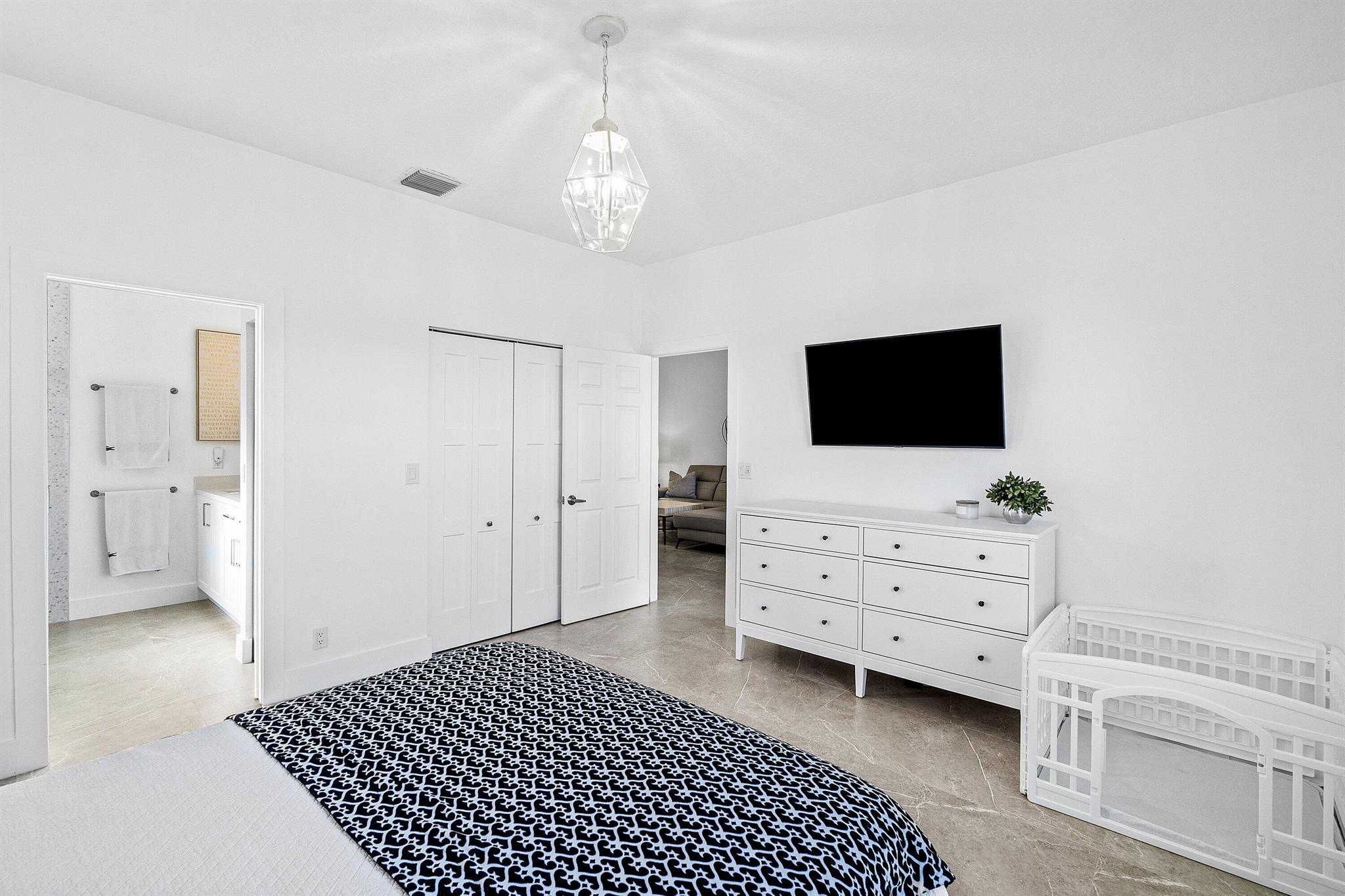 10605 Royal Caribbean Cir Boynton Beach, FL 33437