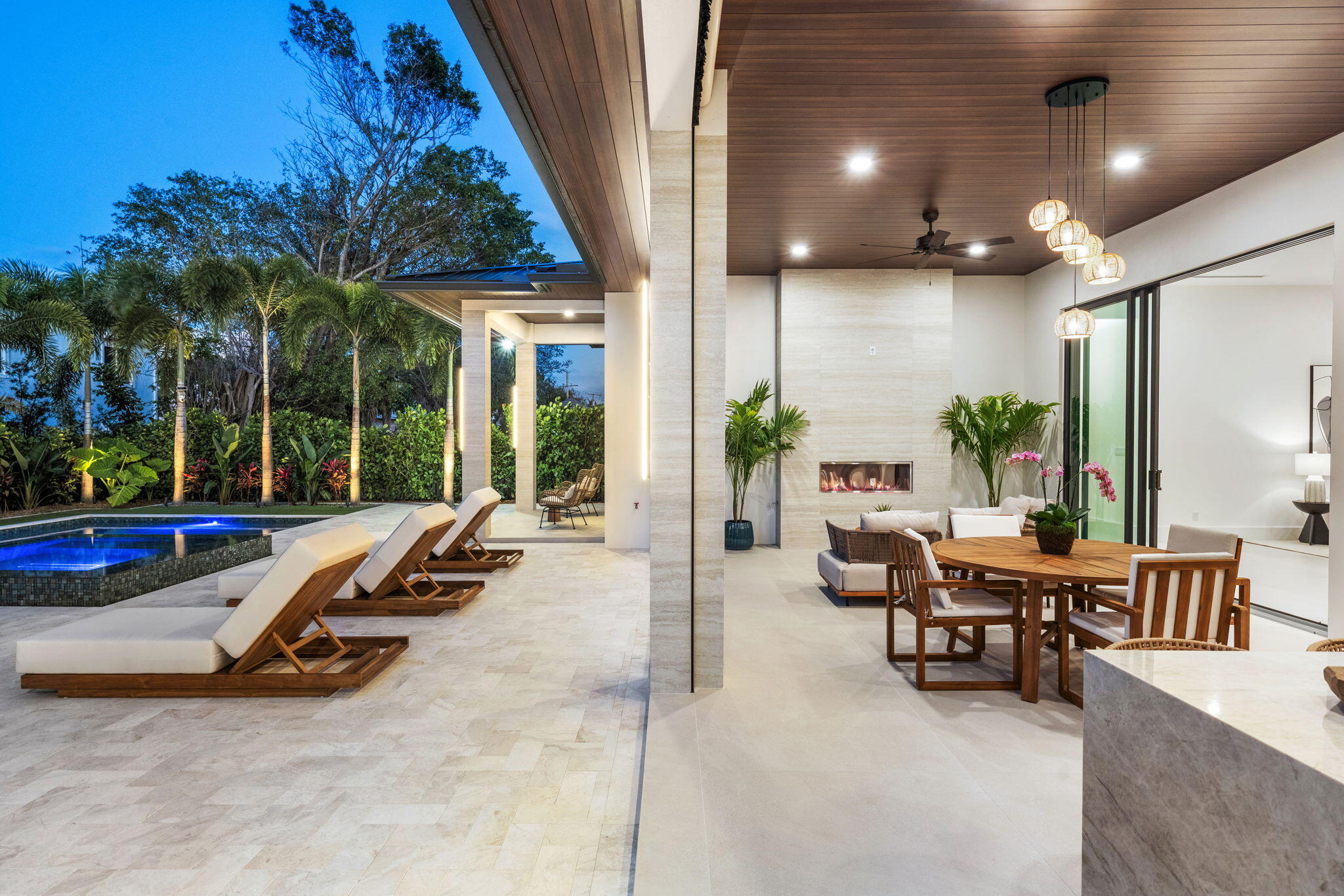 247 Seville West Palm Beach, FL 33405