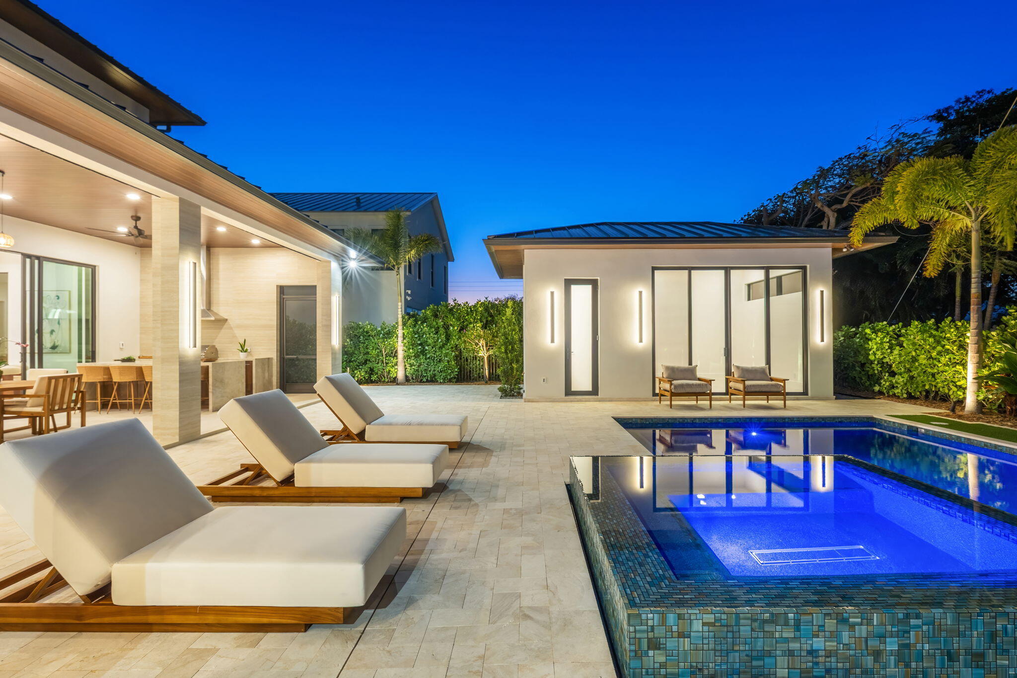 247 Seville West Palm Beach, FL 33405