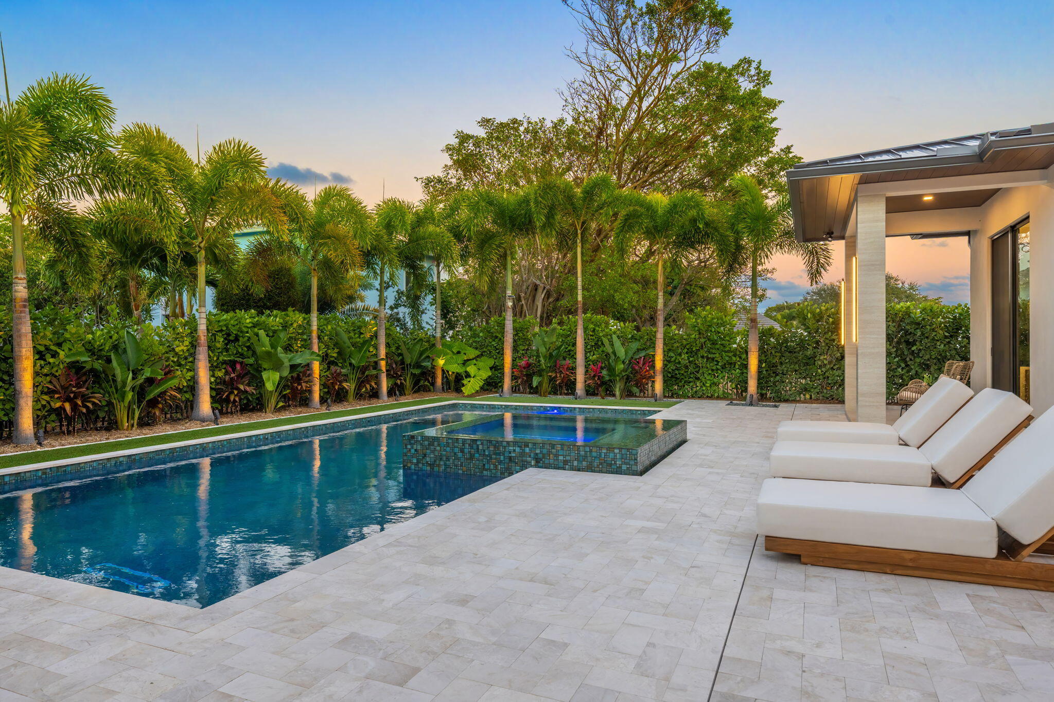 247 Seville West Palm Beach, FL 33405