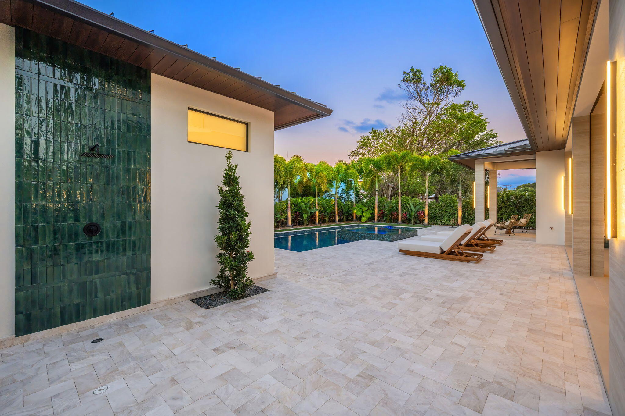 247 Seville West Palm Beach, FL 33405