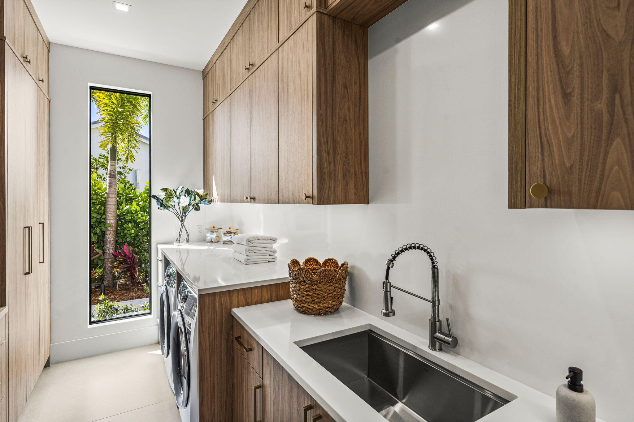 247 Seville West Palm Beach, FL 33405