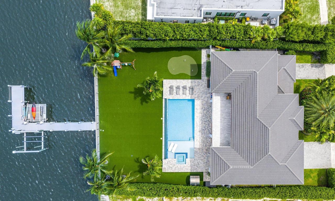 2100 Notre Dame Lake Worth Beach, FL 33460