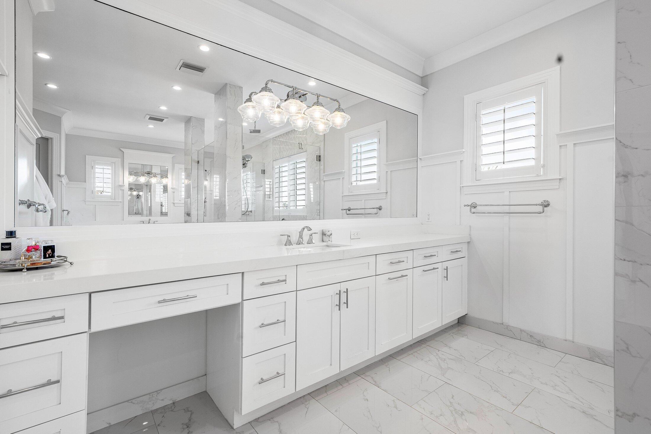 2100 Notre Dame Lake Worth Beach, FL 33460