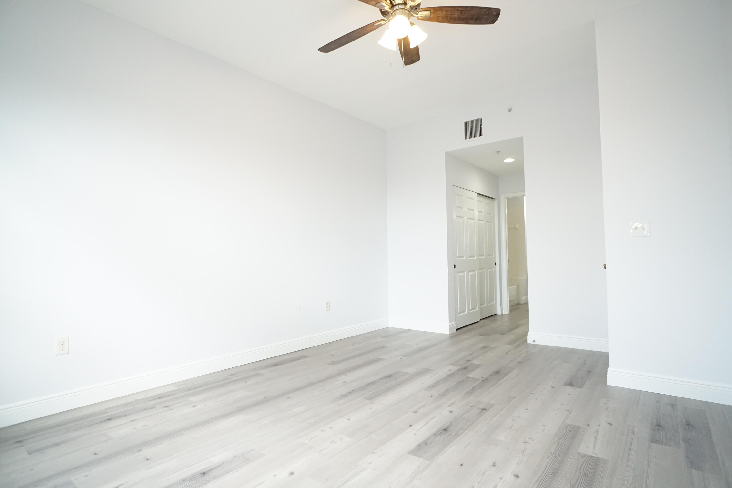 1200 Town Ctr #409 Jupiter, FL 33458