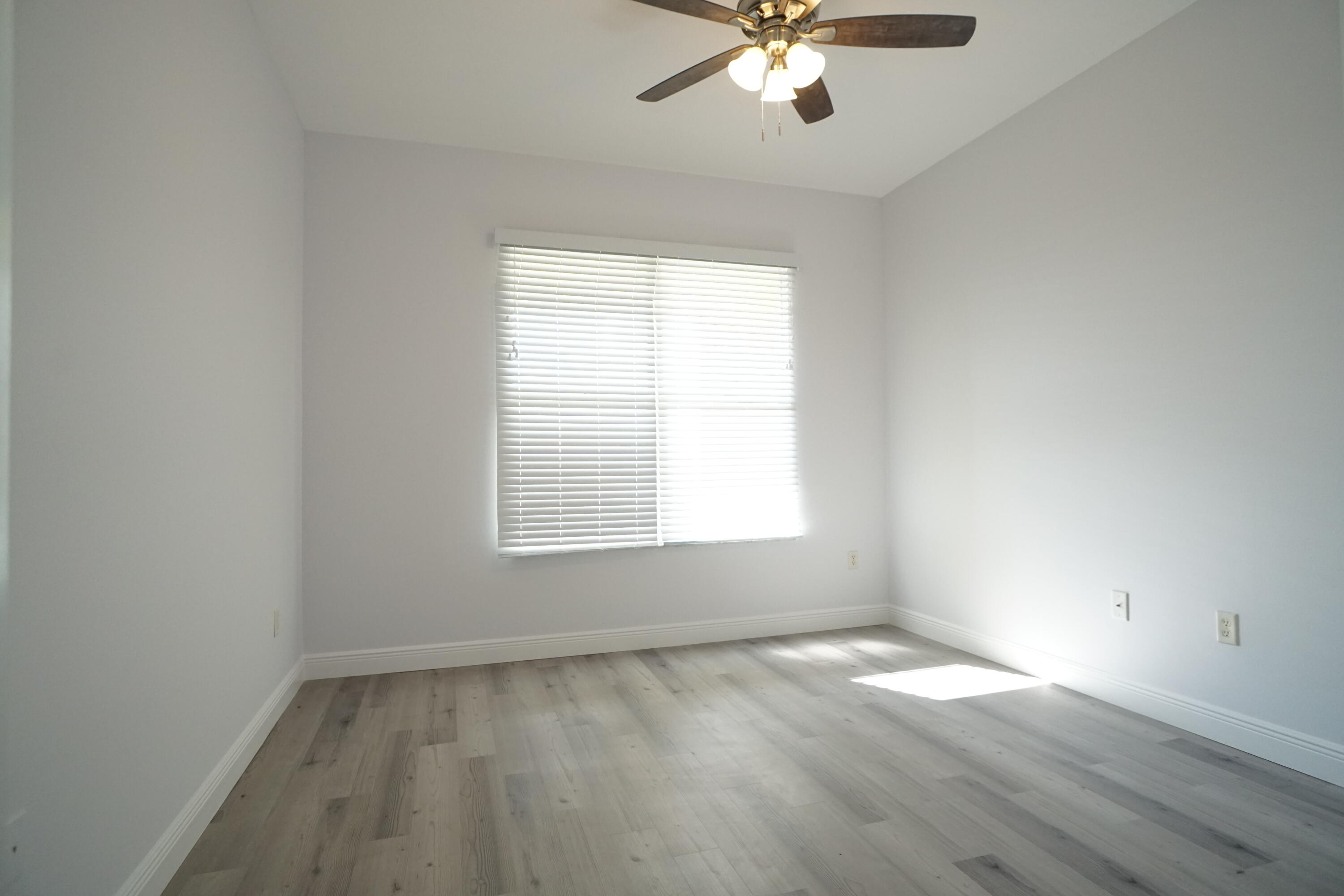 1200 Town Ctr #409 Jupiter, FL 33458