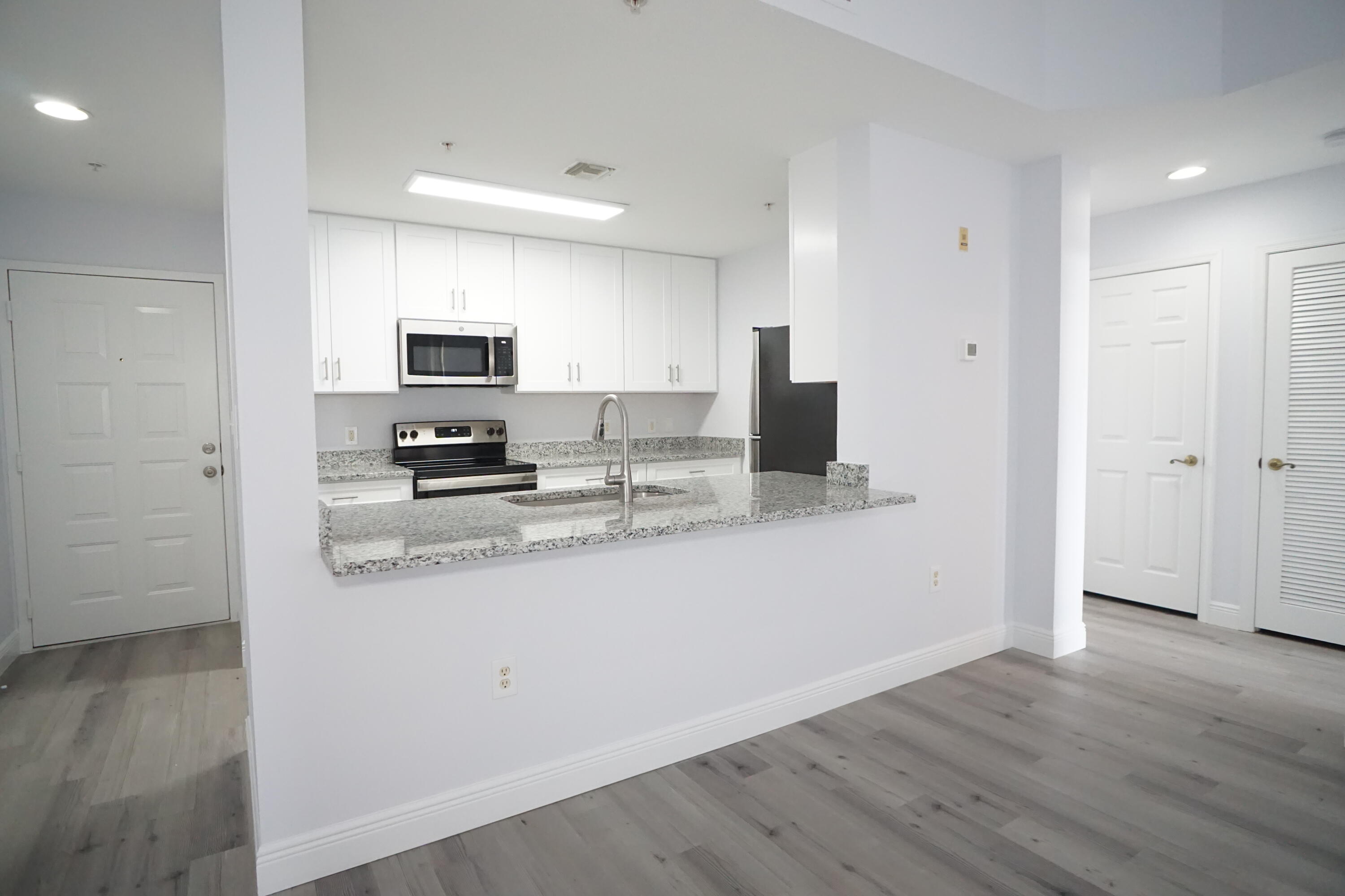 1200 Town Ctr #409 Jupiter, FL 33458