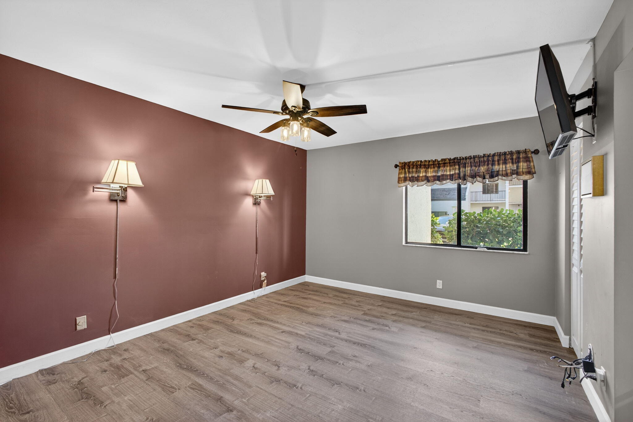 1605 S Us Hwy 1 #D105 Jupiter, FL 33477