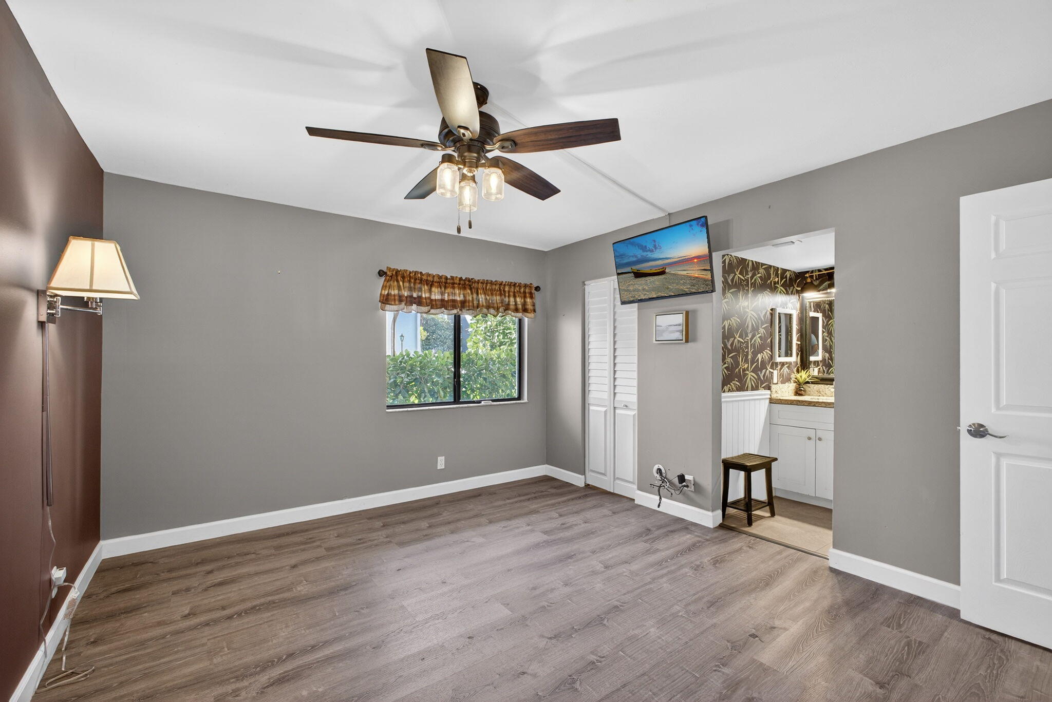 1605 S Us Hwy 1 #D105 Jupiter, FL 33477