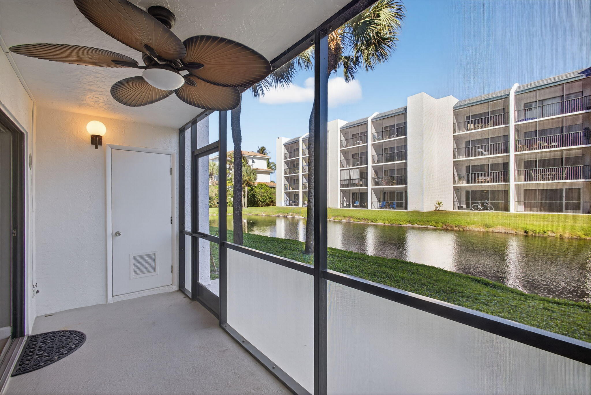 1605 S Us Hwy 1 #D105 Jupiter, FL 33477