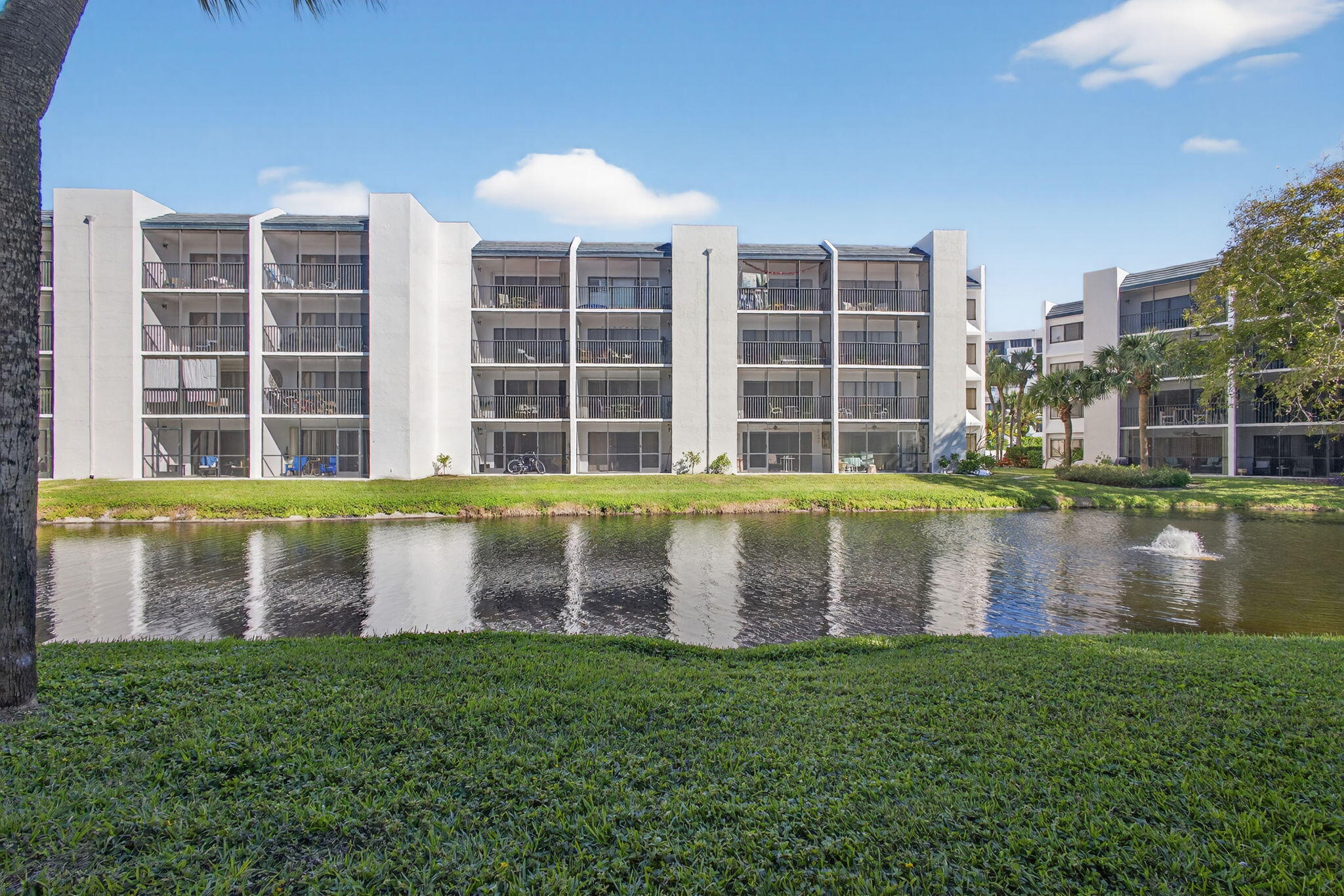 1605 S Us Hwy 1 #D105 Jupiter, FL 33477