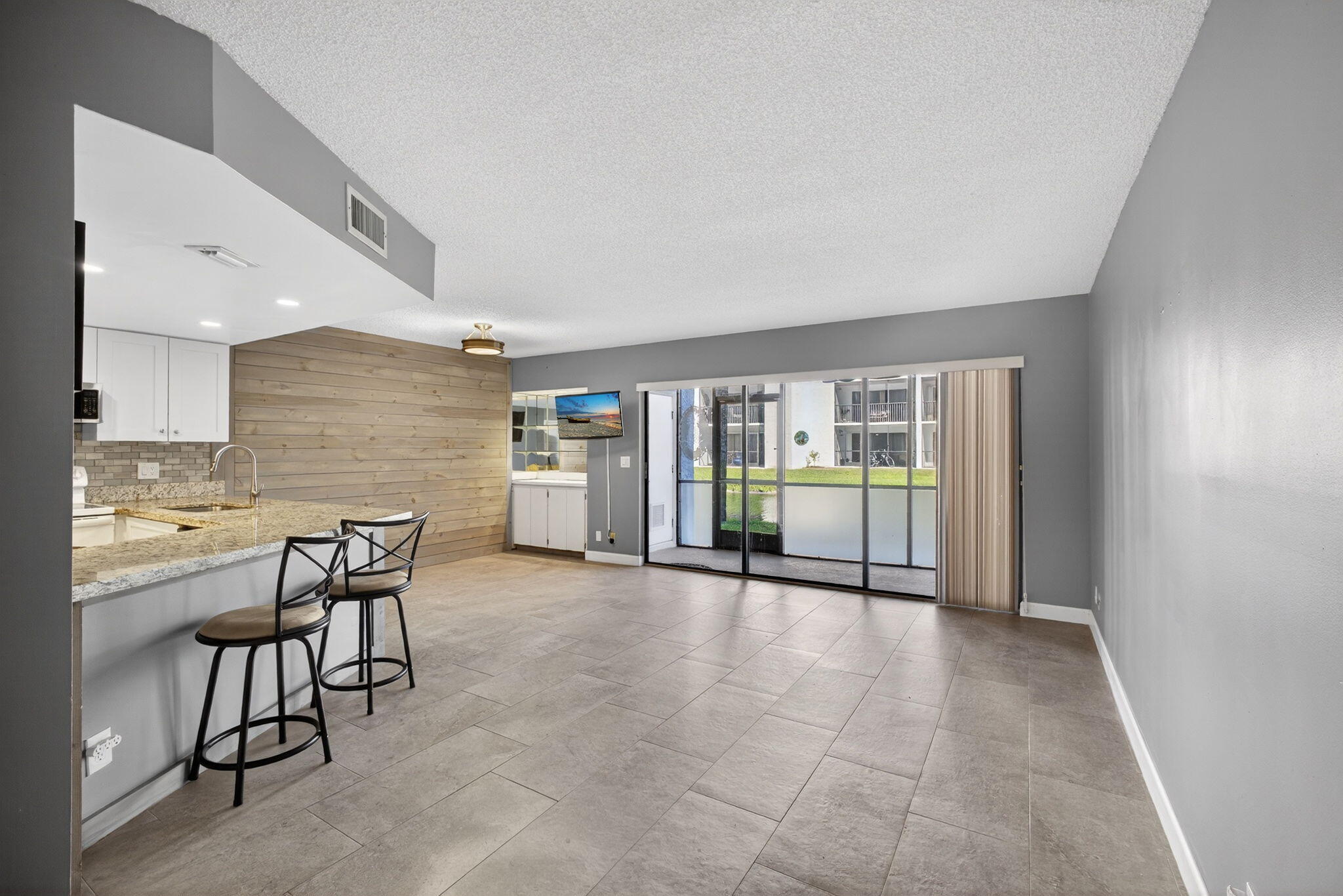 1605 S Us Hwy 1 #D105 Jupiter, FL 33477