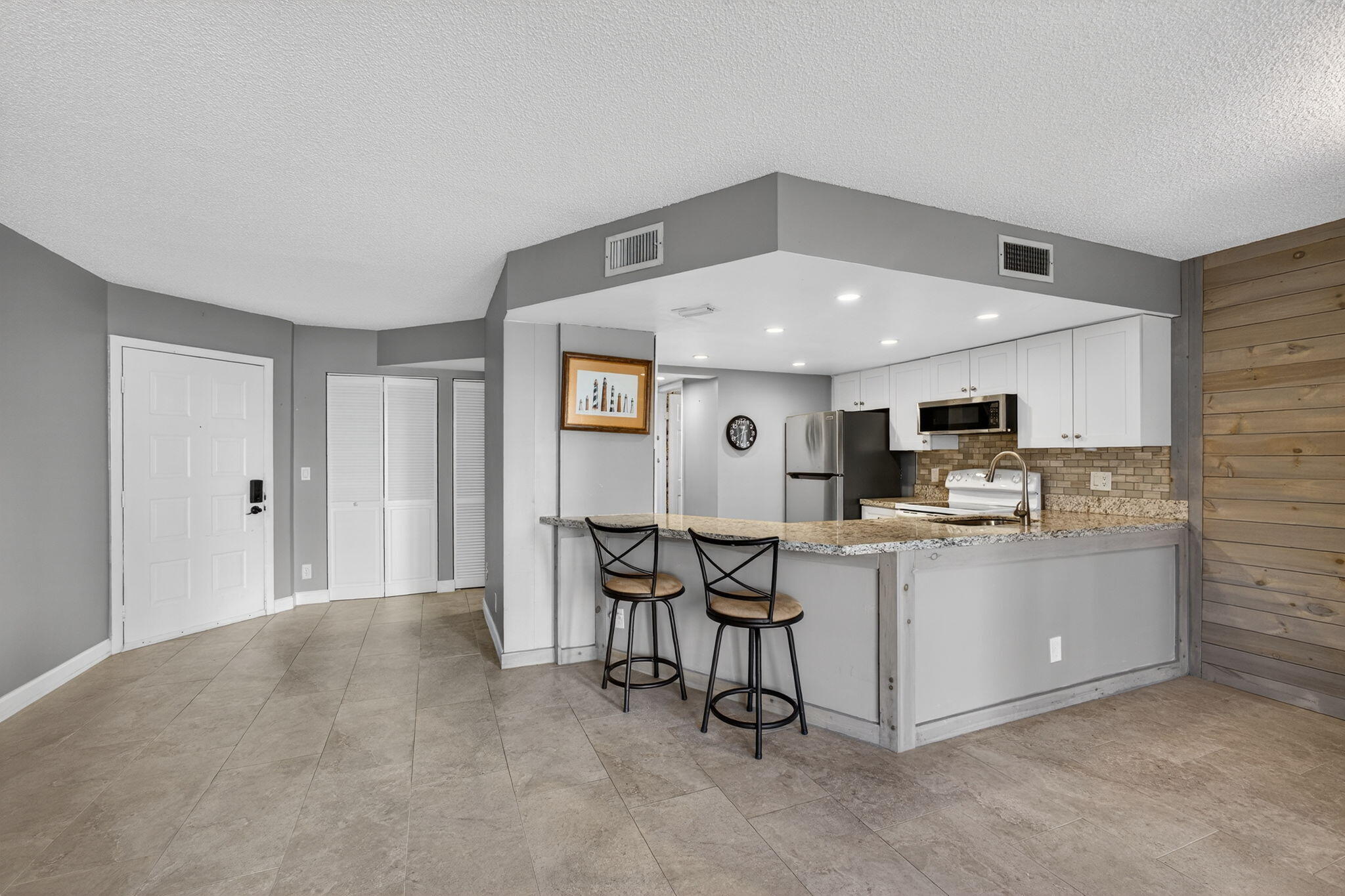 1605 S Us Hwy 1 #D105 Jupiter, FL 33477