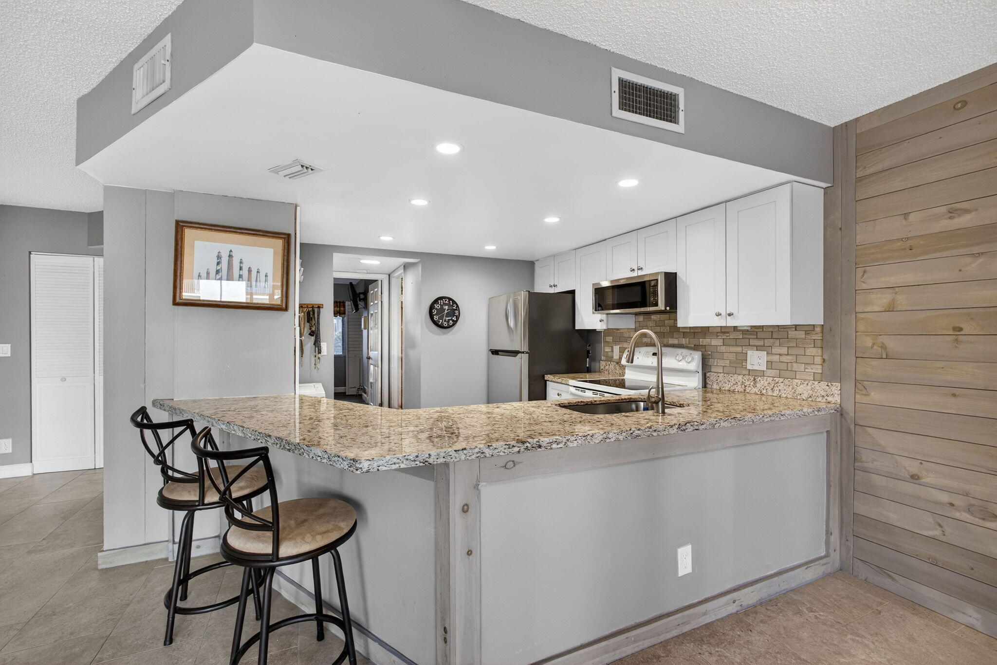 1605 S Us Hwy 1 #D105 Jupiter, FL 33477